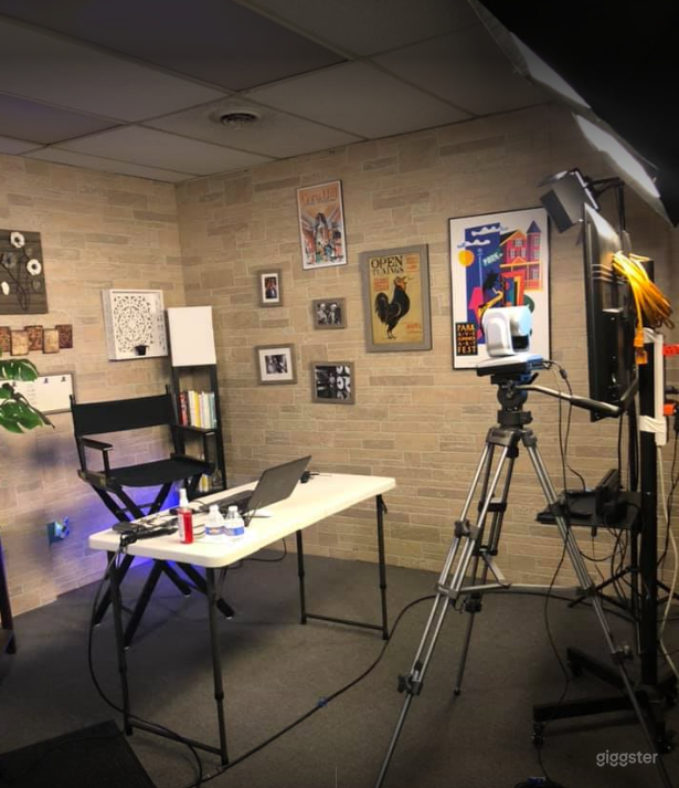 Pod Room Video Podcasts Photo 4