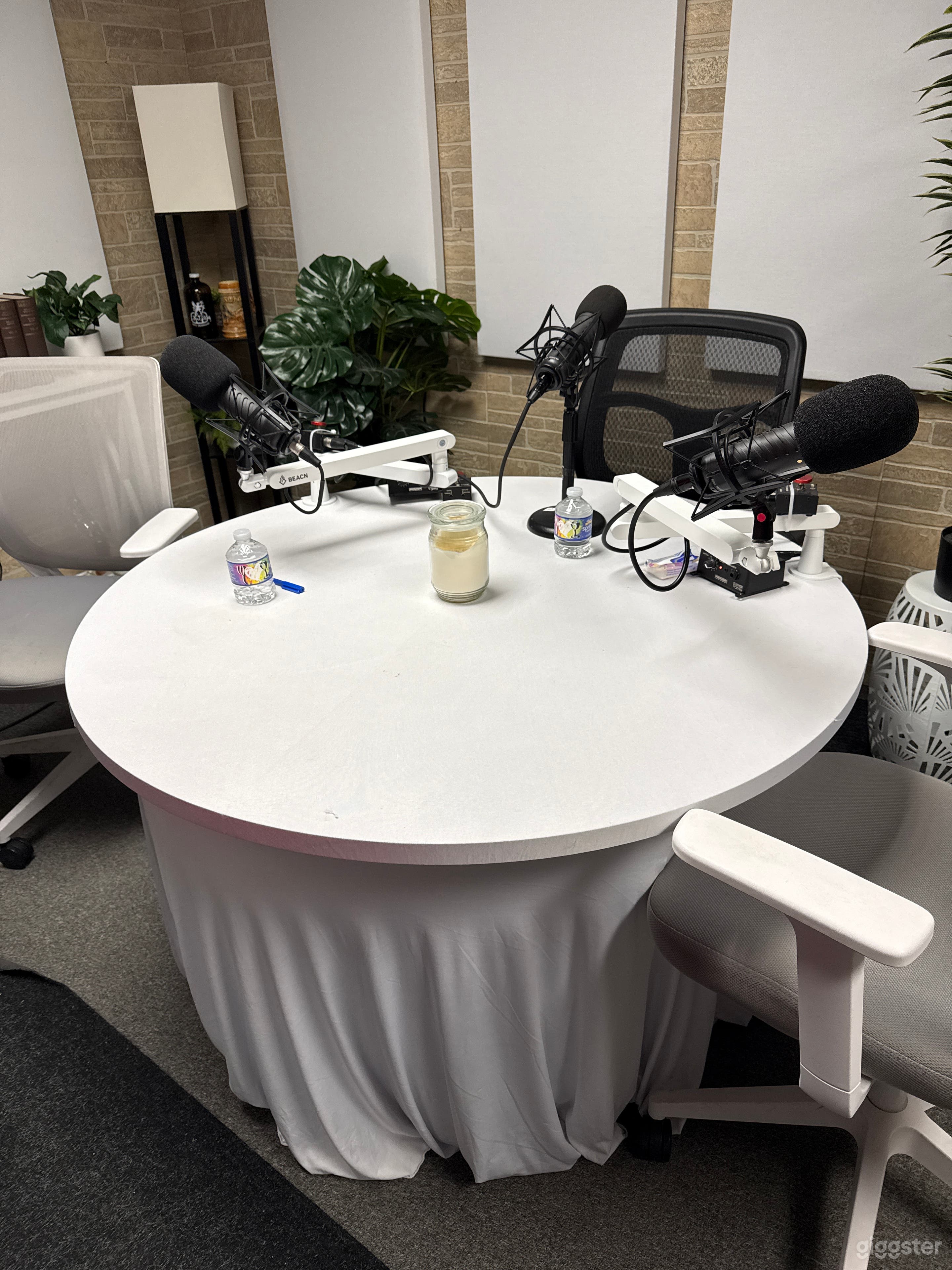 Oasis Studio Photo 2