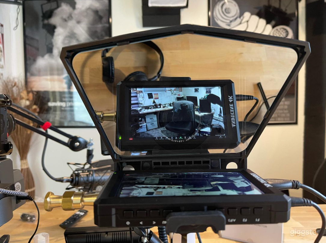 Pod Room Video Podcasts Photo 3