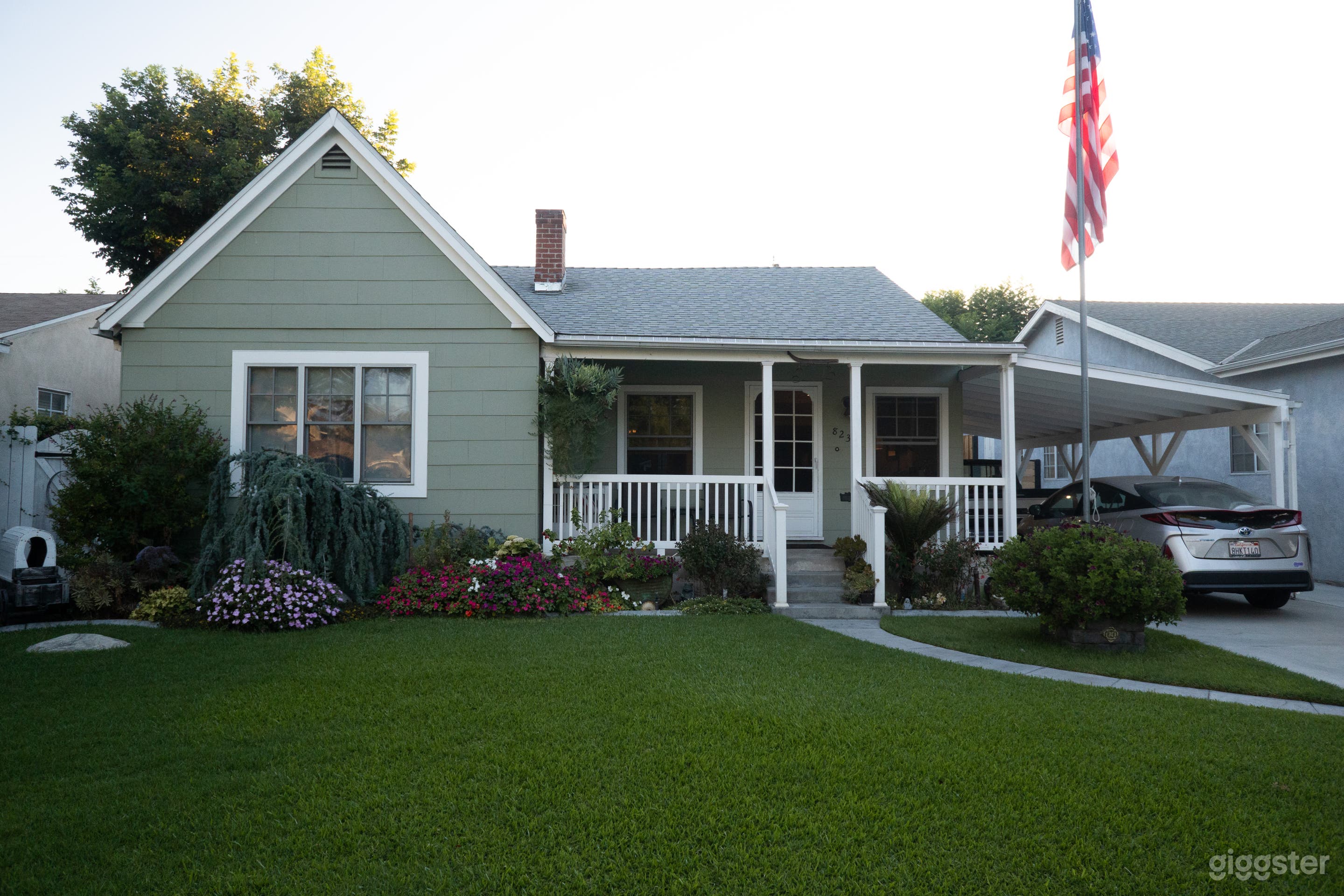 Exterior: Street View