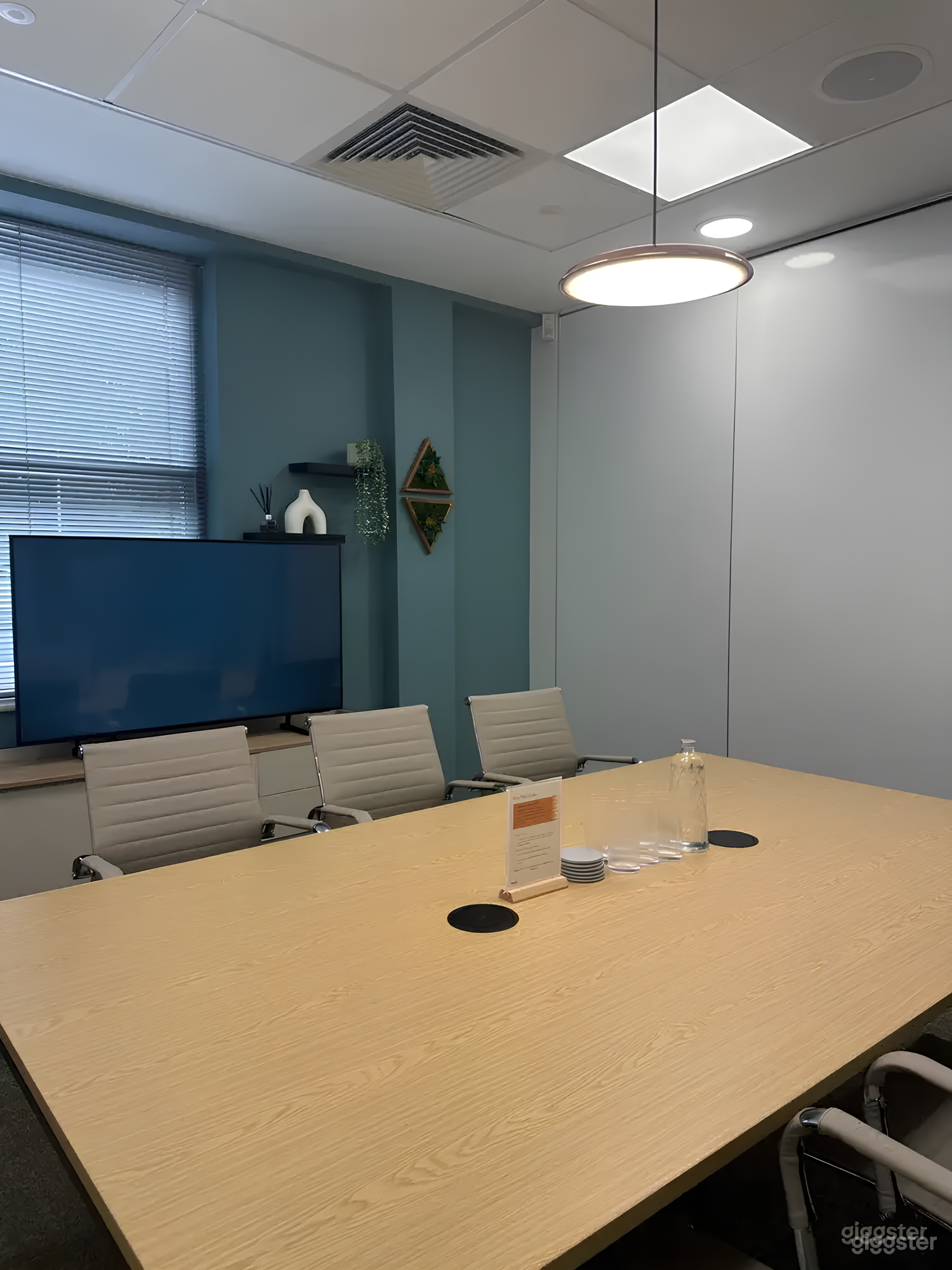 The Pilot Suite Photo 3