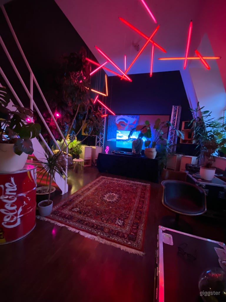  Jungle Loft Cologne 6m high ceiling 