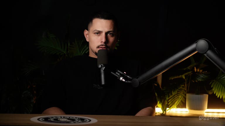  Podcast video Studio multiple 4k cameras 