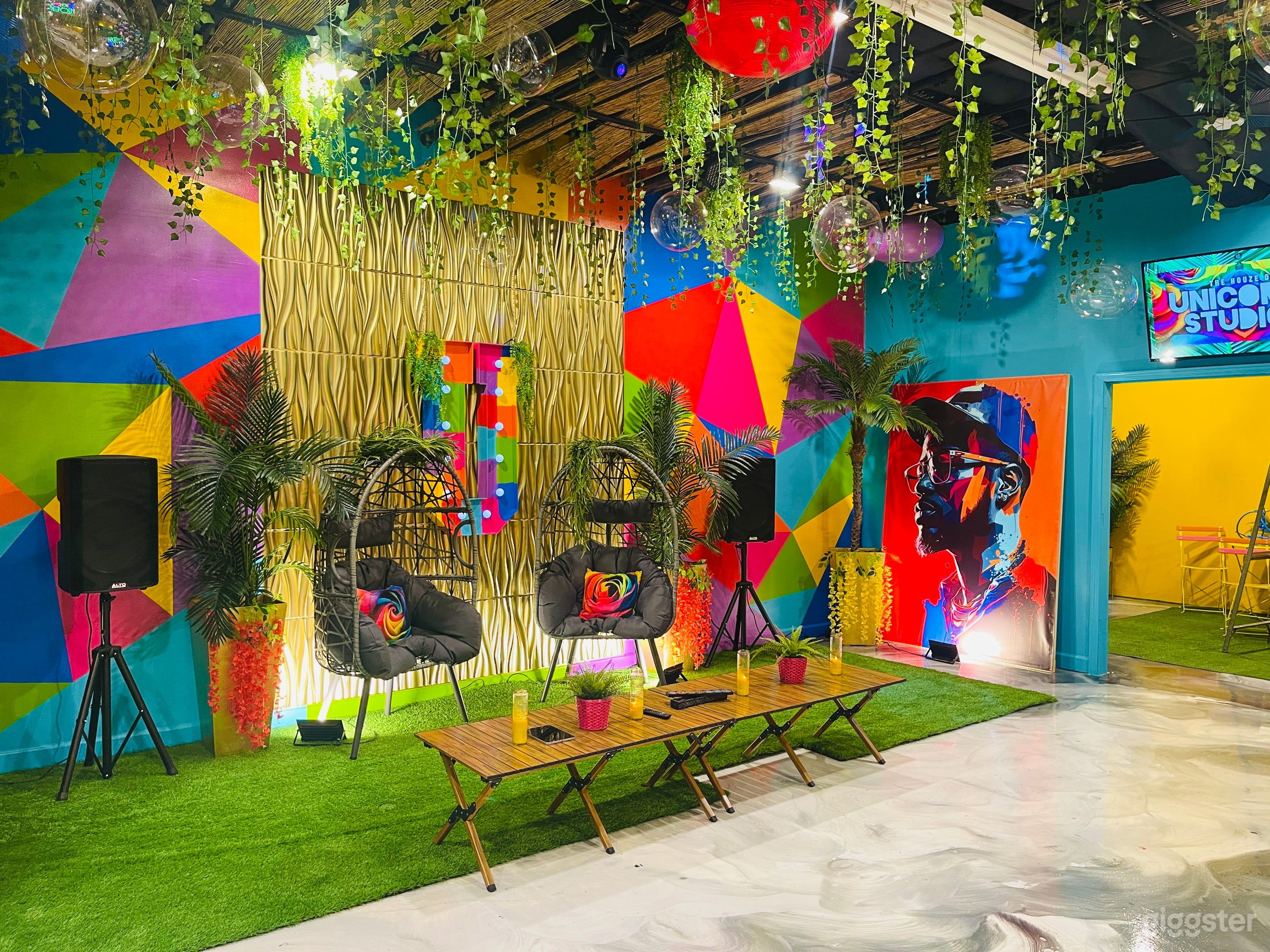 Colorful Eclectic Space in Downtown Atlanta Photo 2