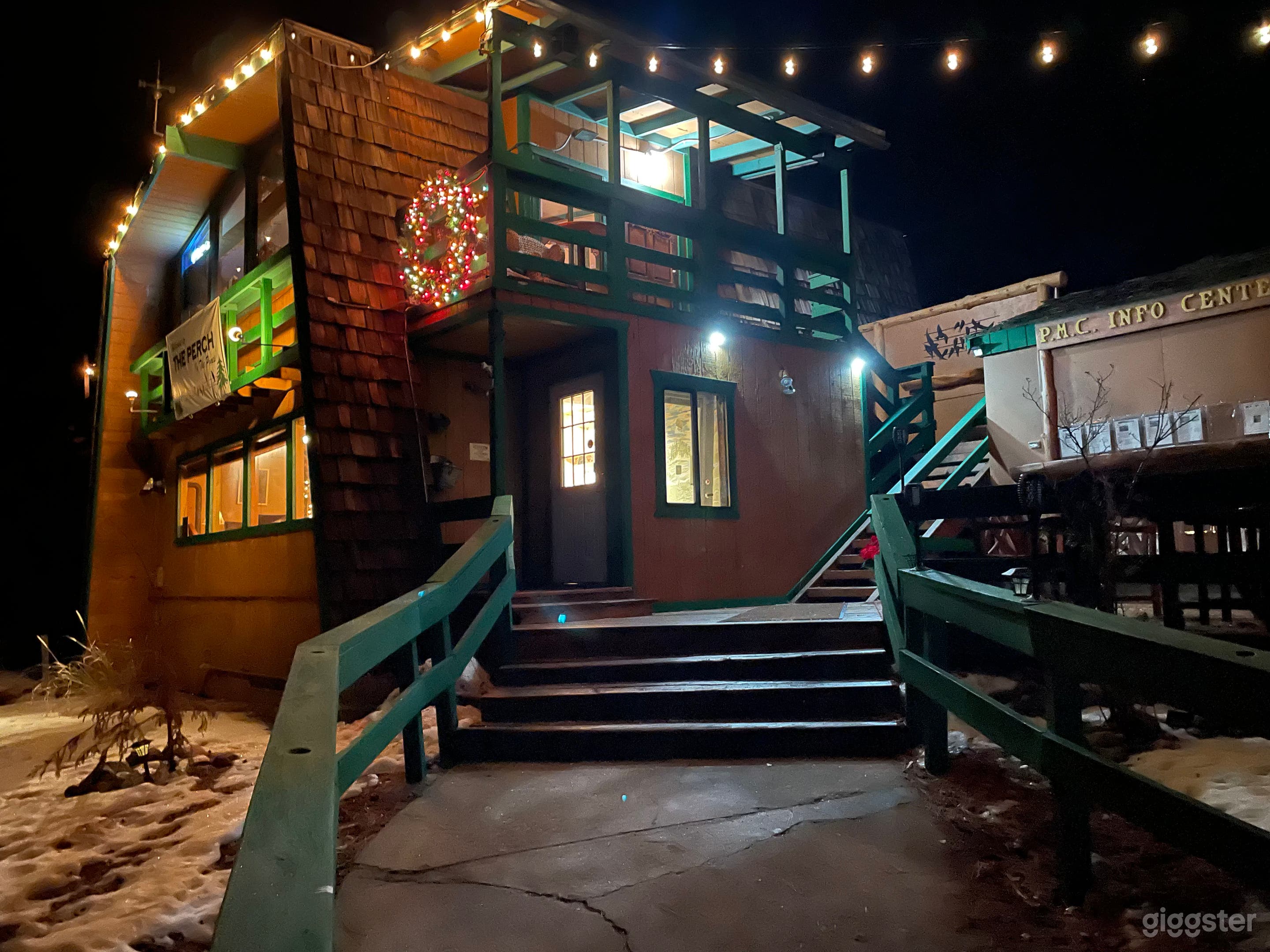 Cabin Restaurant  Photo 1