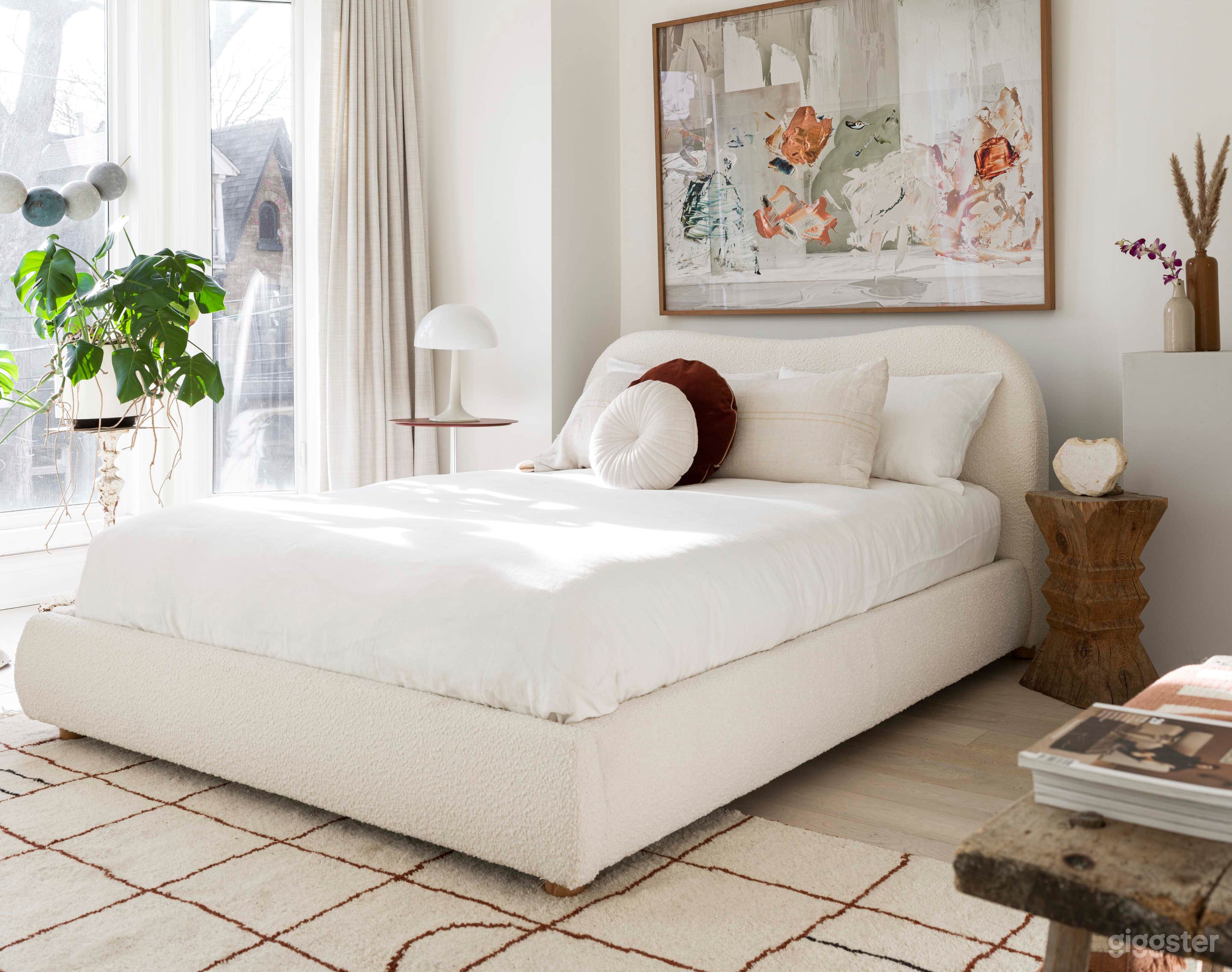 Light filled bedroom with bay window. West facing.