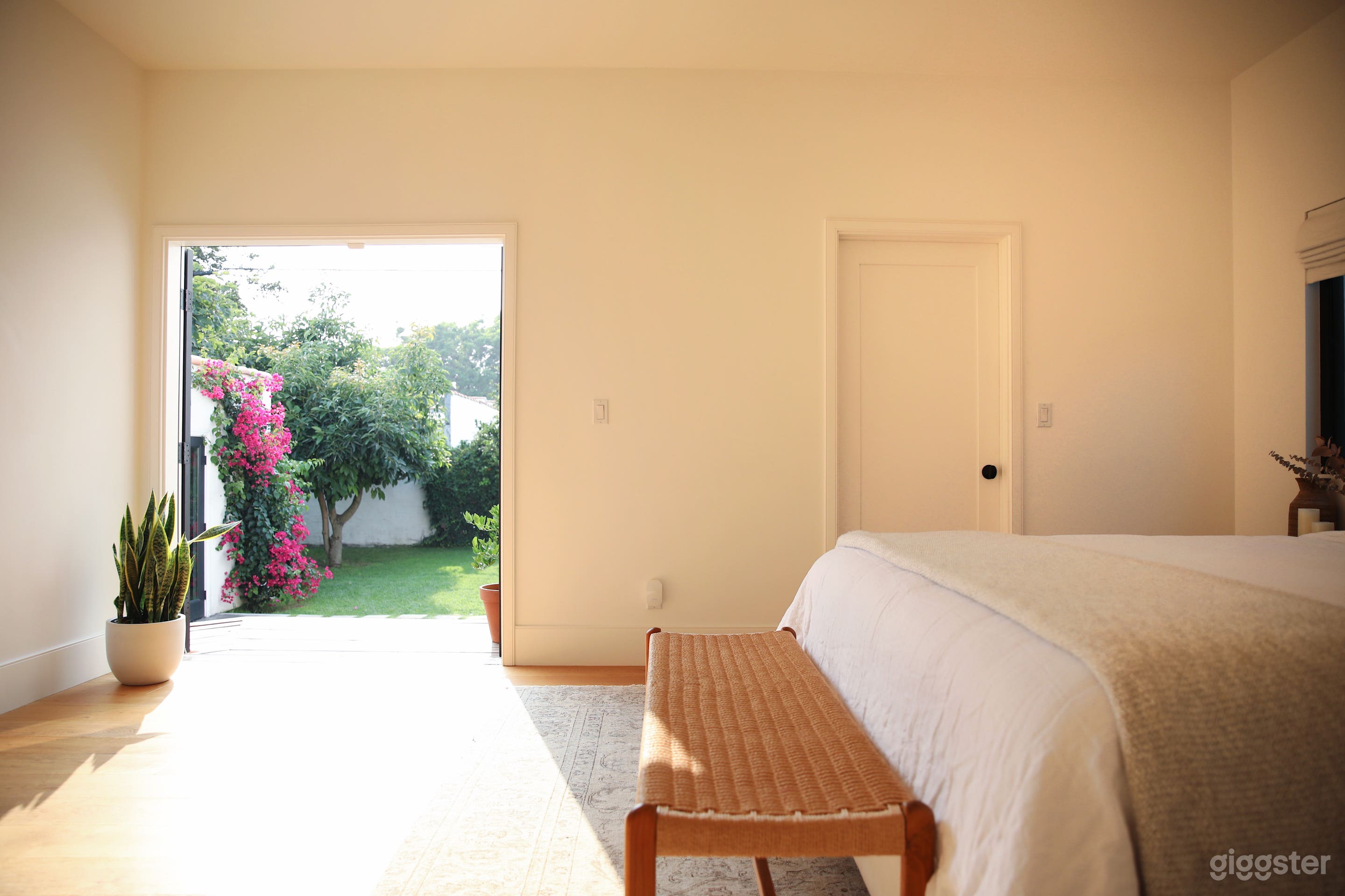 Sun-Drenched Spanish-Style Abode Photo 4