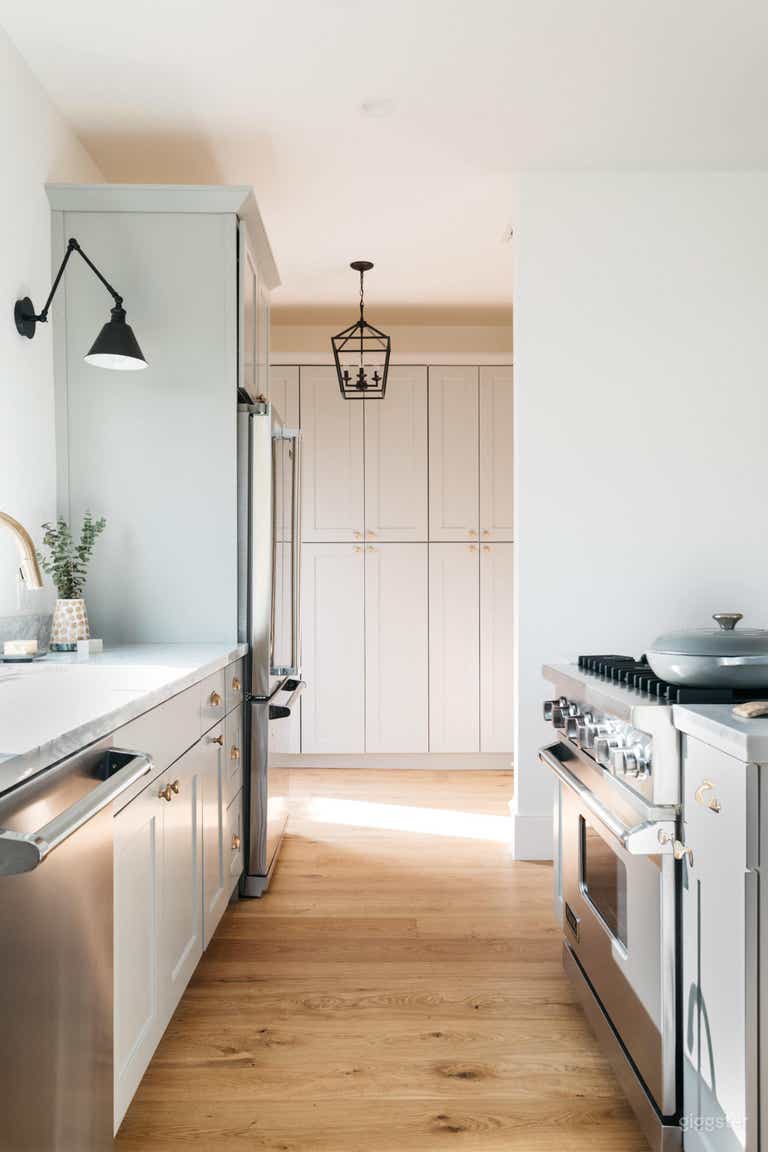  Sun-Drenched Spanish-Style Abode 