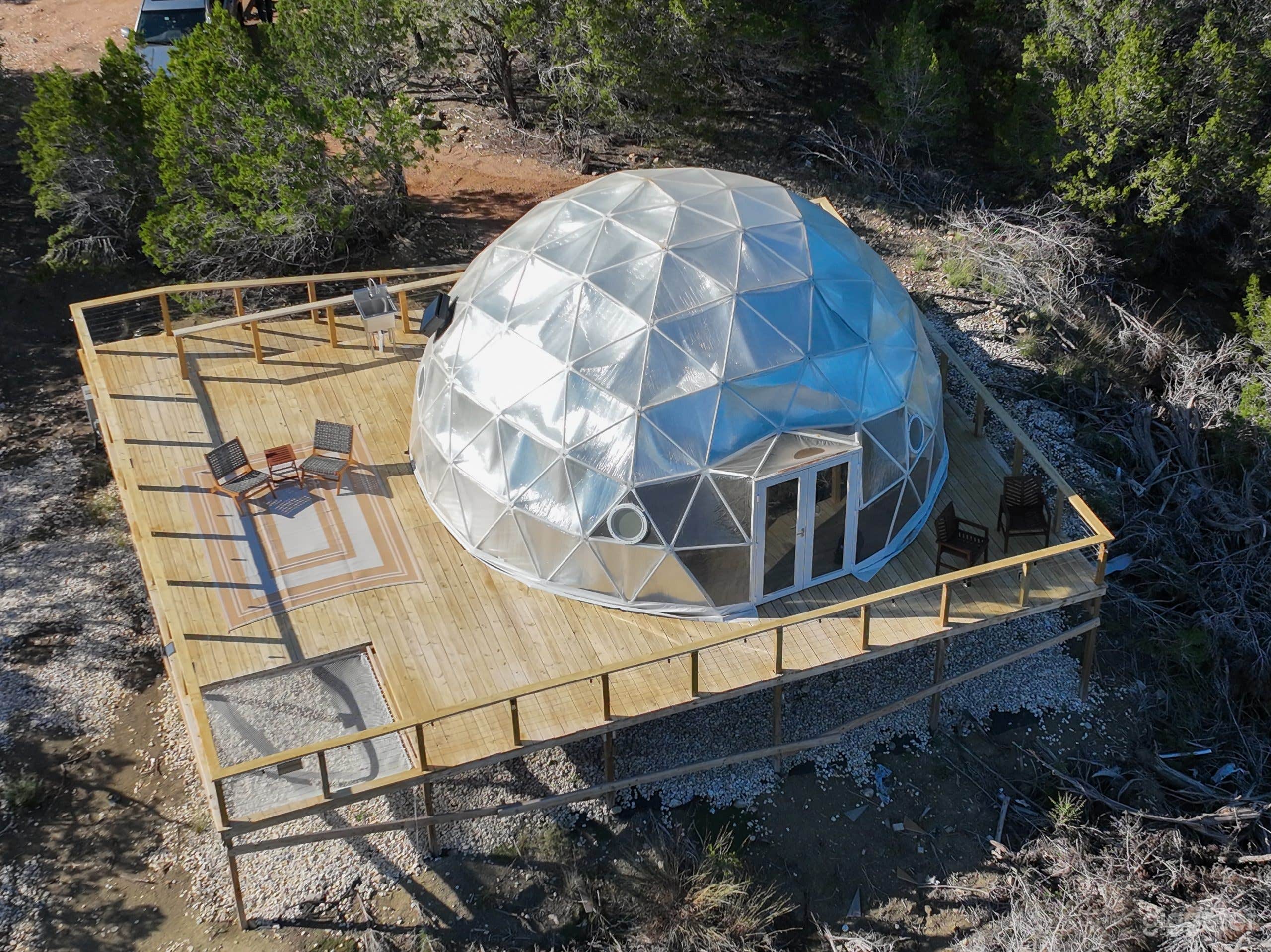 Stargazing Dome for Serene and Surreal Experience Photo 2