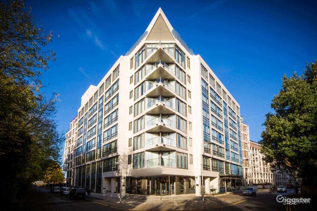 Spacious Meeting Space in West London Photo 1