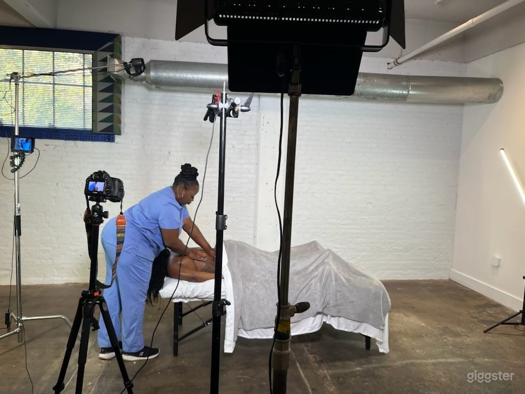 Downtown Loft Studio by Beltline & Krog St. Photo 4