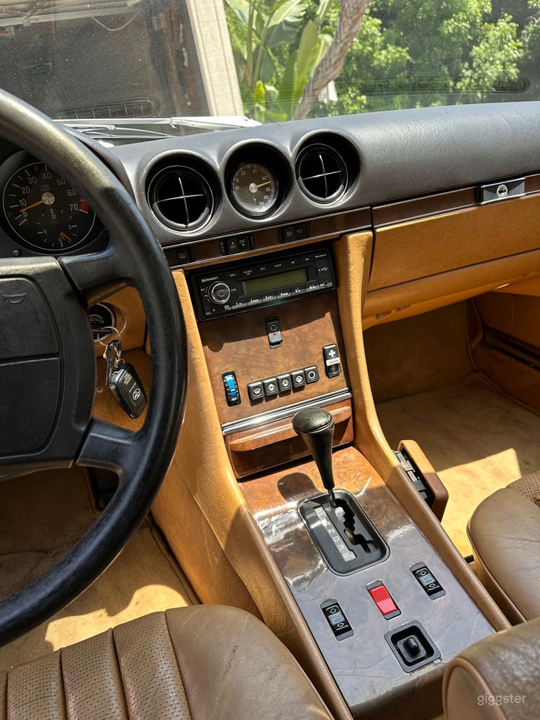  Vintage Black Mercedes 1989 560SL 