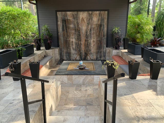 Resort Style  Backyard only  Photo 4