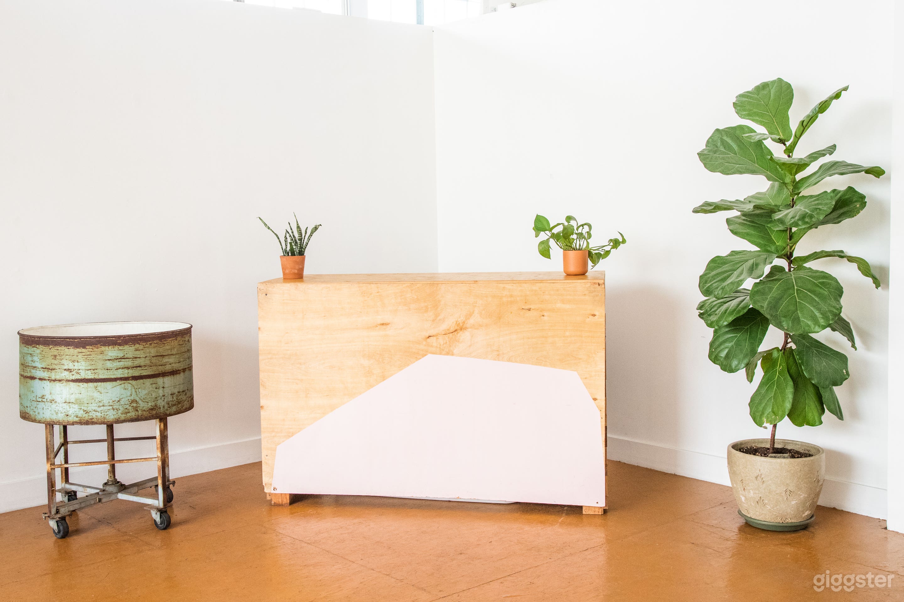 Need a craft area? We accept outside food and beverages