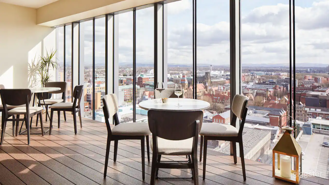 Eighteenth Floor Photo 1