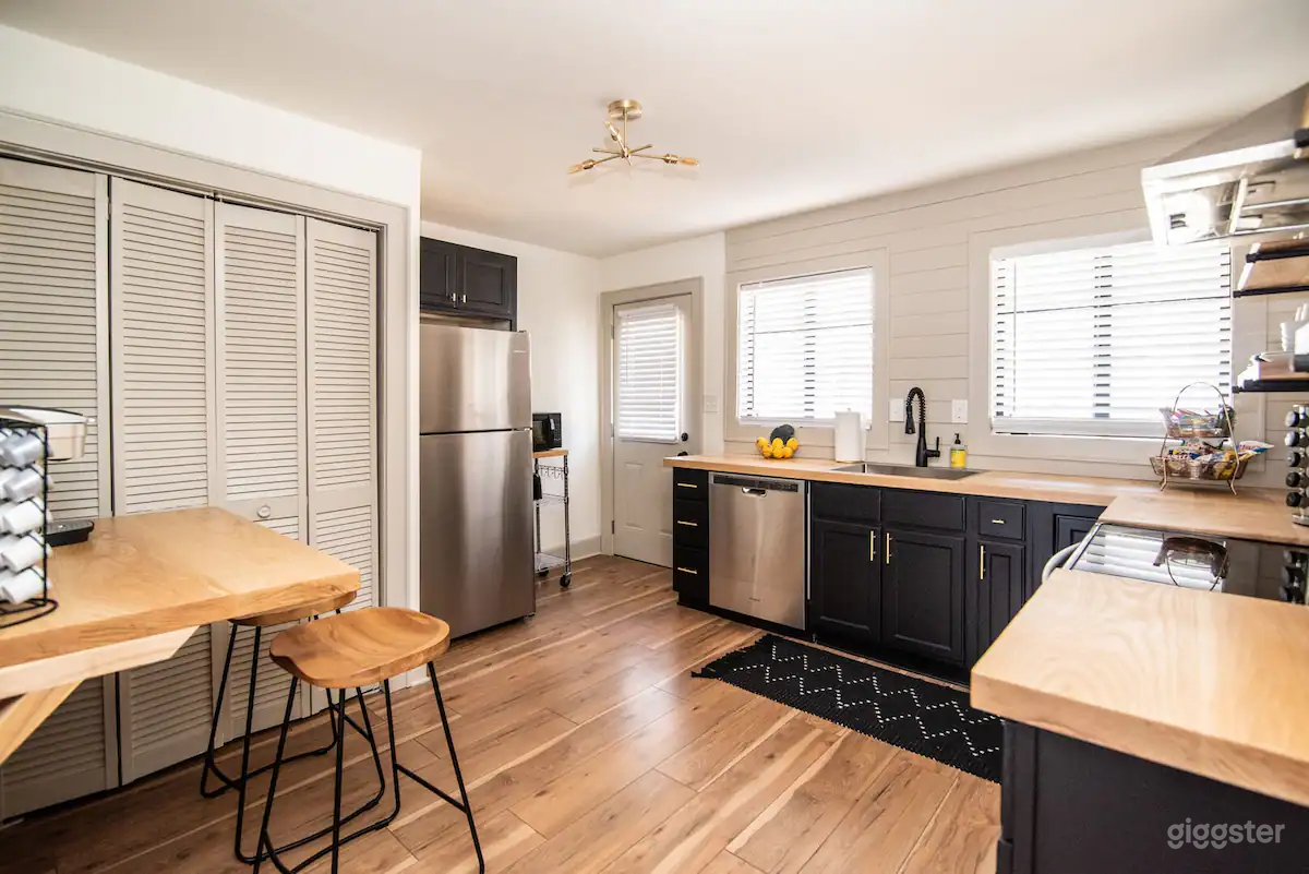 Trendy West End Space In The Atlanta Beltine Photo 2