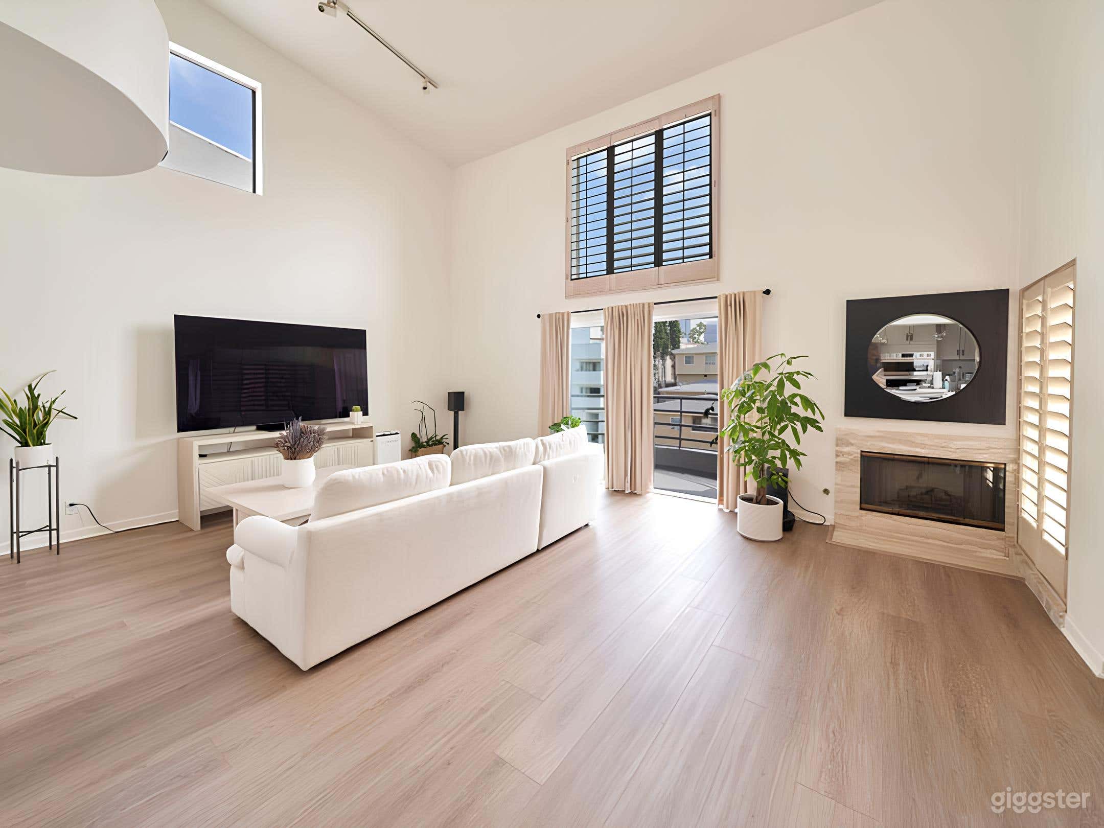 Modern 2-Story Condo with Terrace &amp; Mezzanine Photo 1