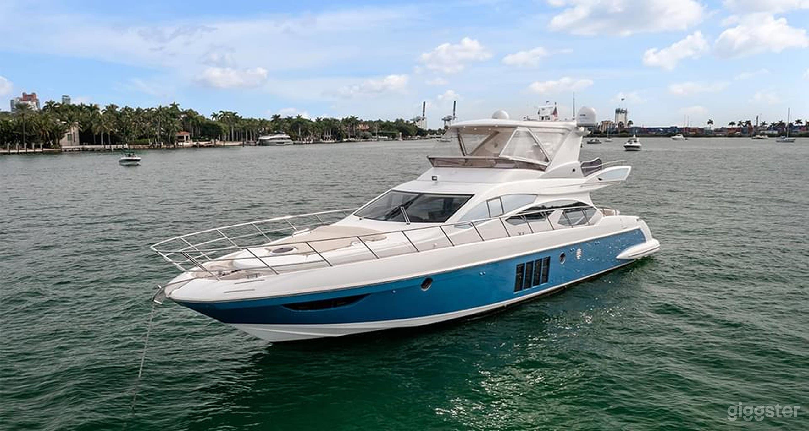 64' AZIMUT YACHT Photo 1