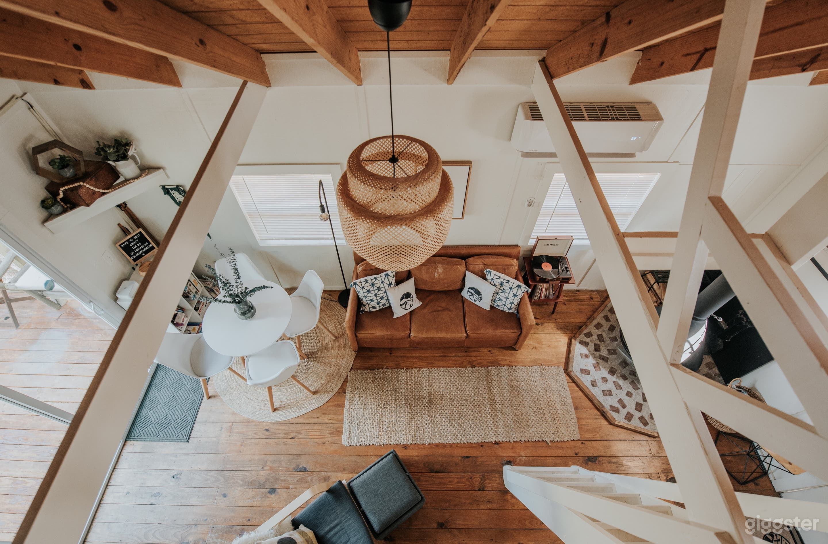 Tiny Mountain Cabin in north GA Photo 3