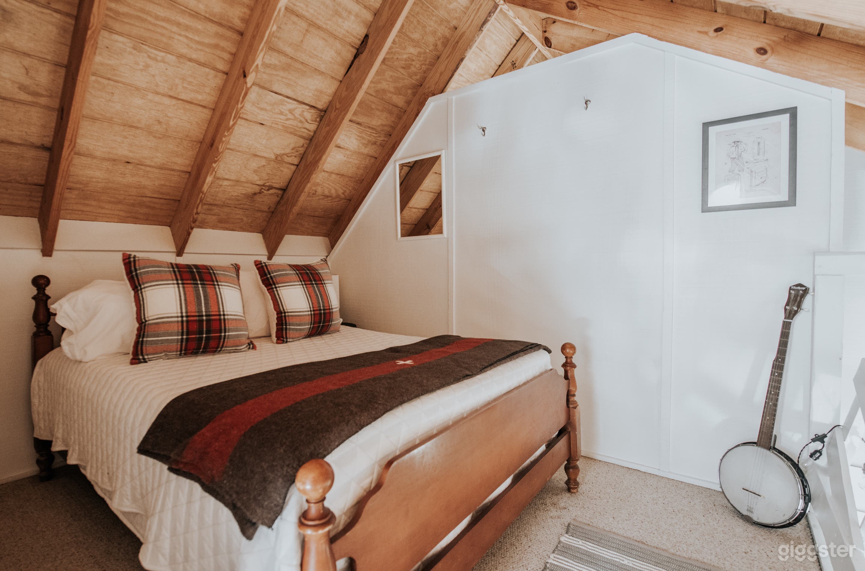 Tiny Mountain Cabin in north GA Photo 4