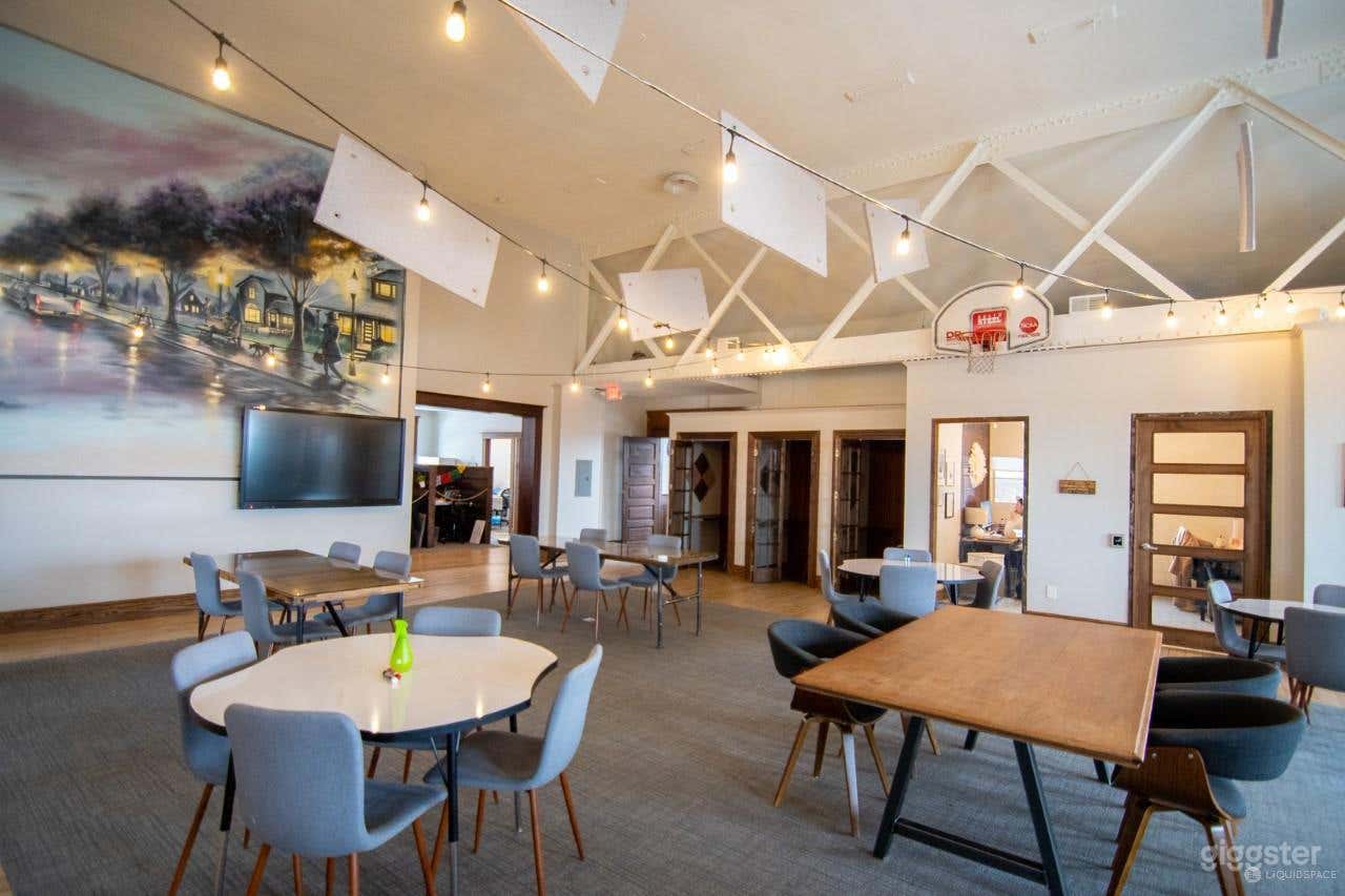 Historic Natural Light Loft Creative Space Photo 1