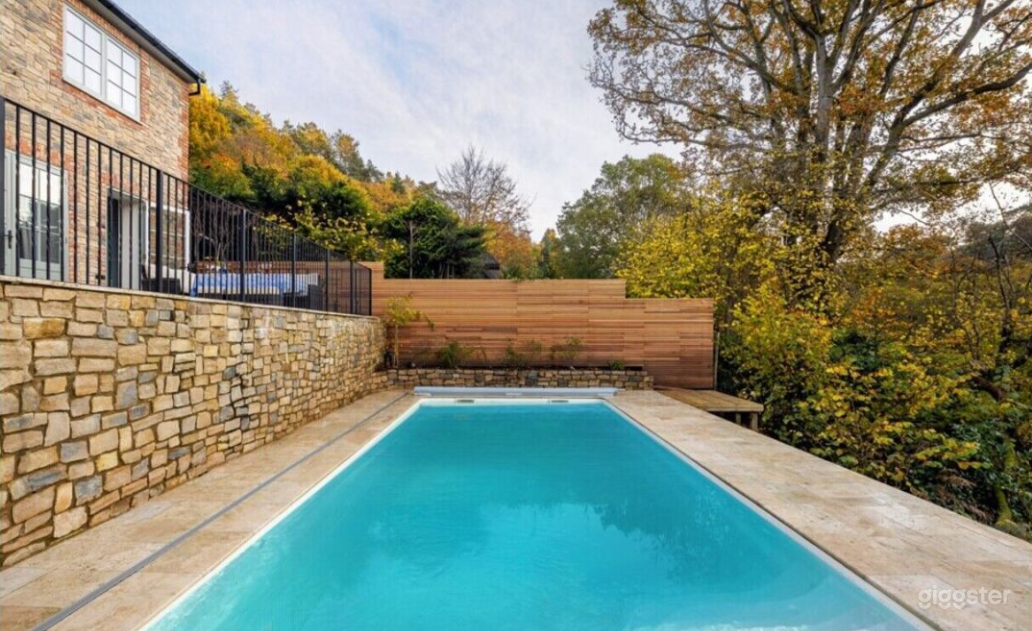 Luxury Boltholes | Hurst Vale
