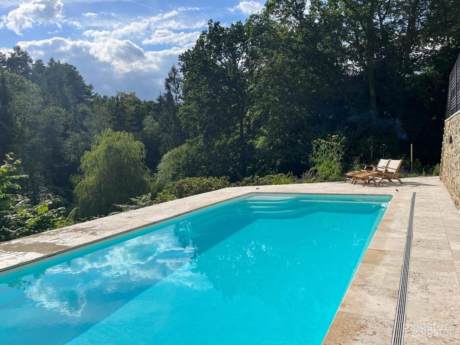 Luxury Boltholes | Hurst Vale