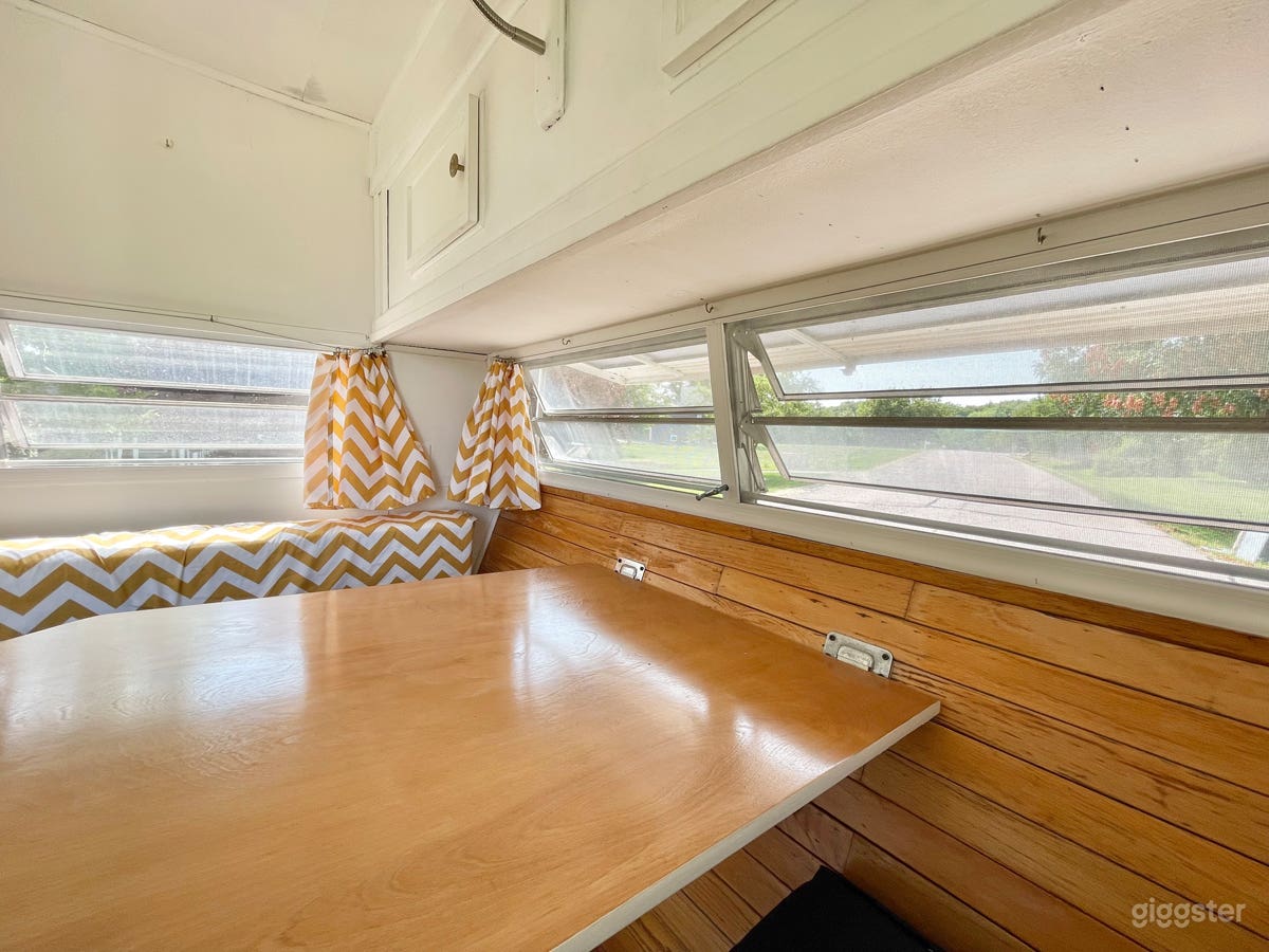 Vintage Camper, original Interior, pano windows Photo 2