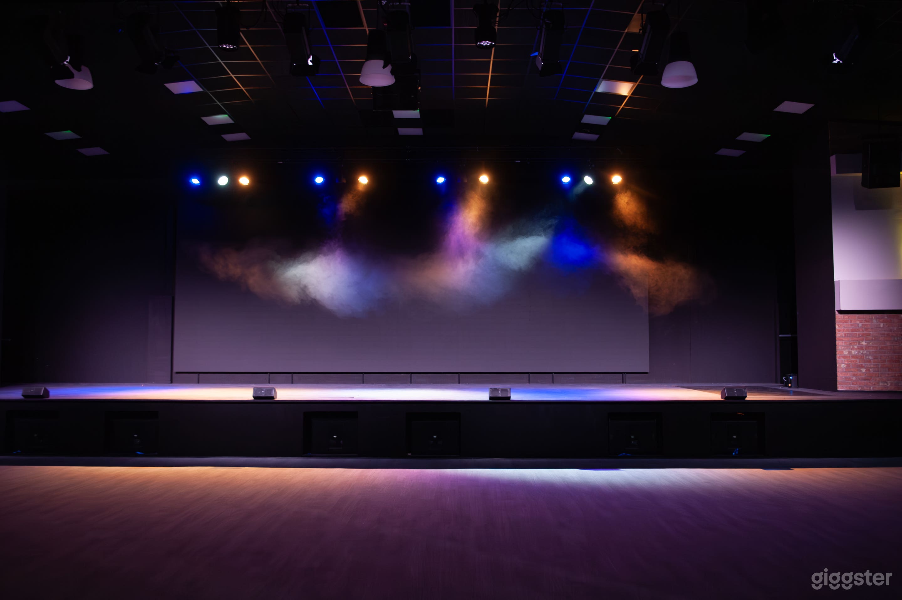 Multi functional creative and corporate event space Photo 2