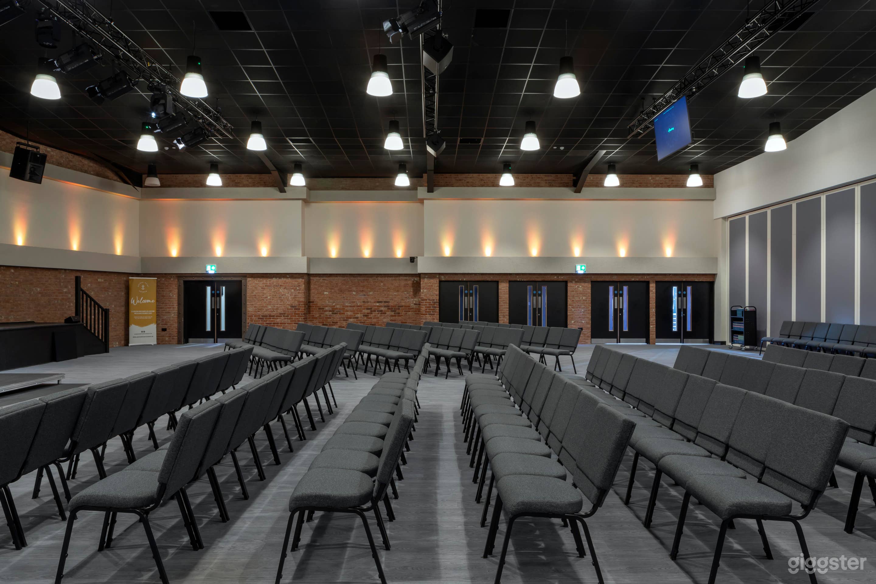 Multi functional creative and corporate event space Photo 3