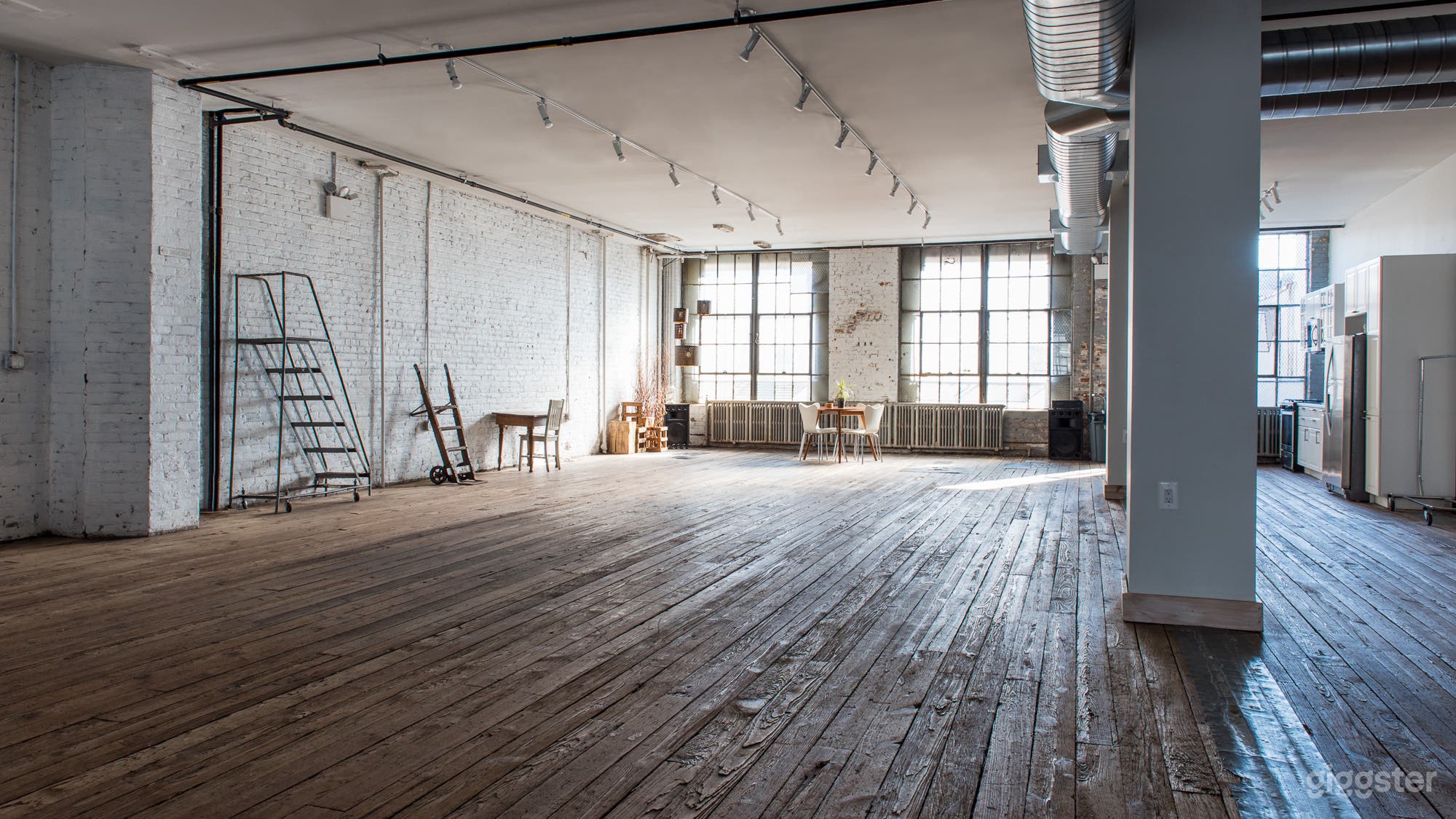 Studio 1 - 3,200 sq/ft