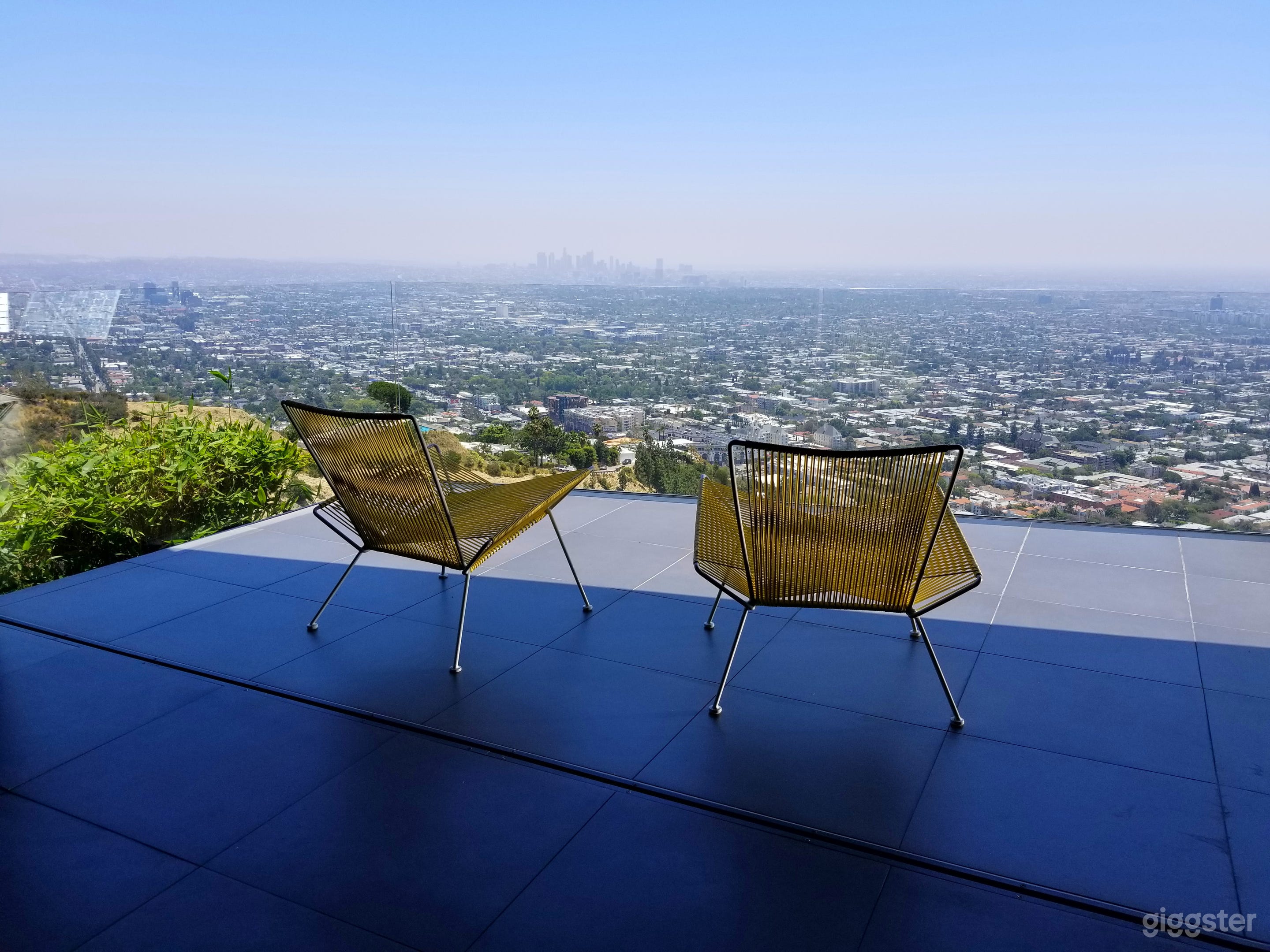 Hollywood Hills Home With Panoramic View Of LA Photo 4