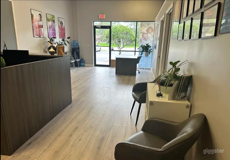  Urban Lobby & Meeting Room with Free Parking 