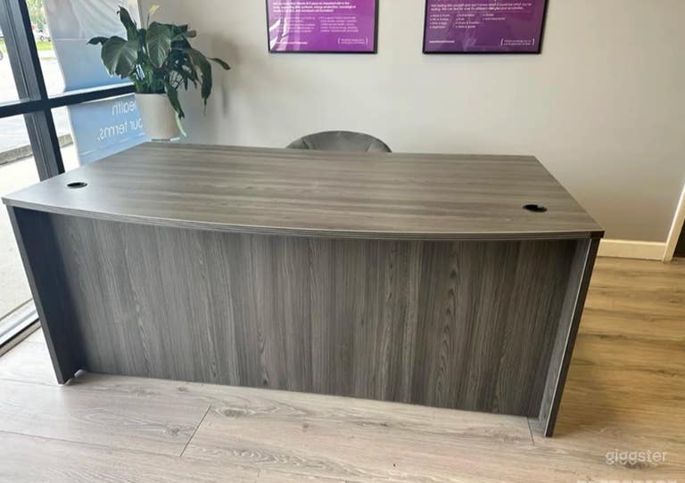  Urban Lobby & Meeting Room with Free Parking 