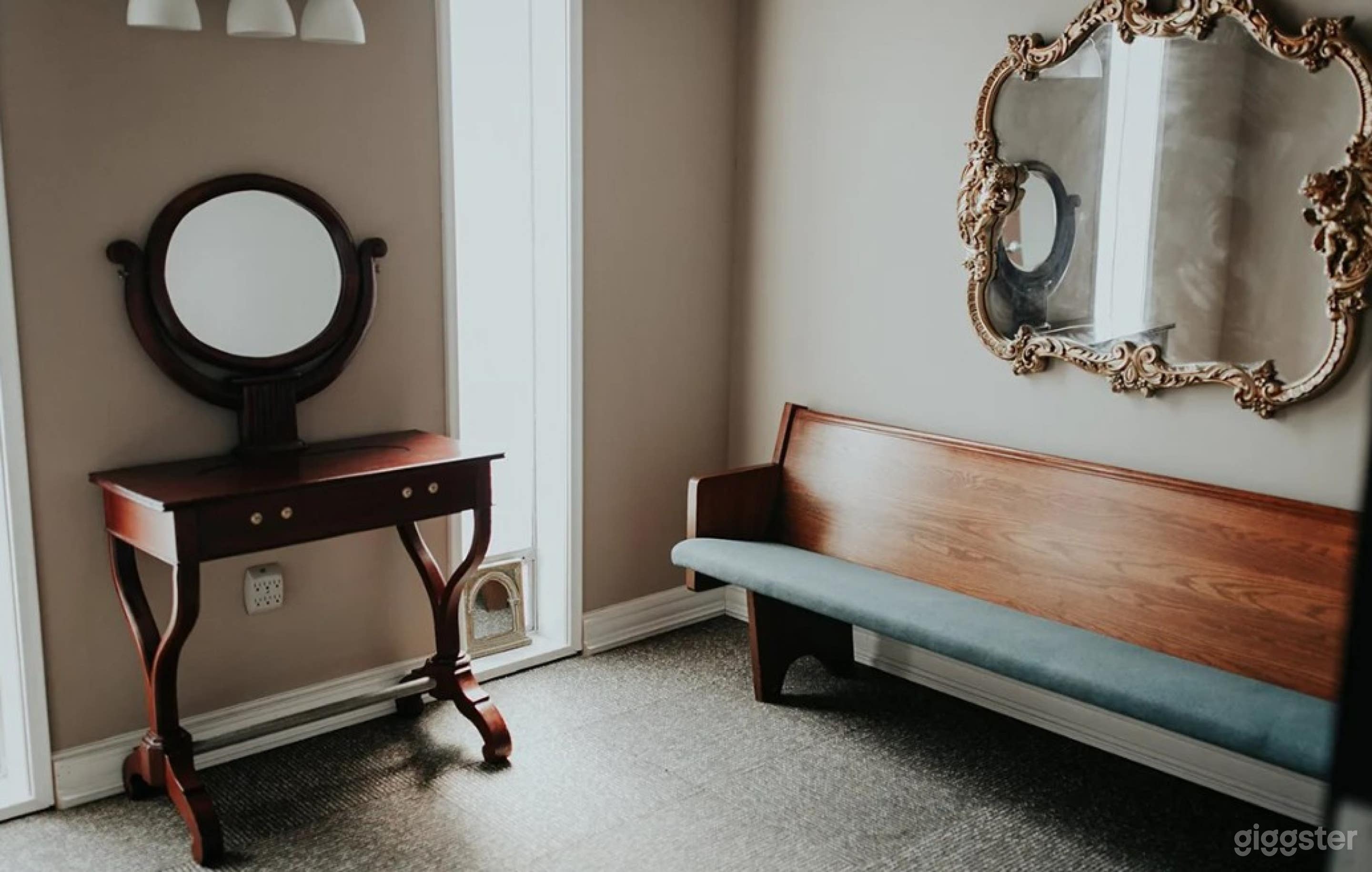 Timeless, Elegant &amp; Classy Events Place in Monroe Photo 3