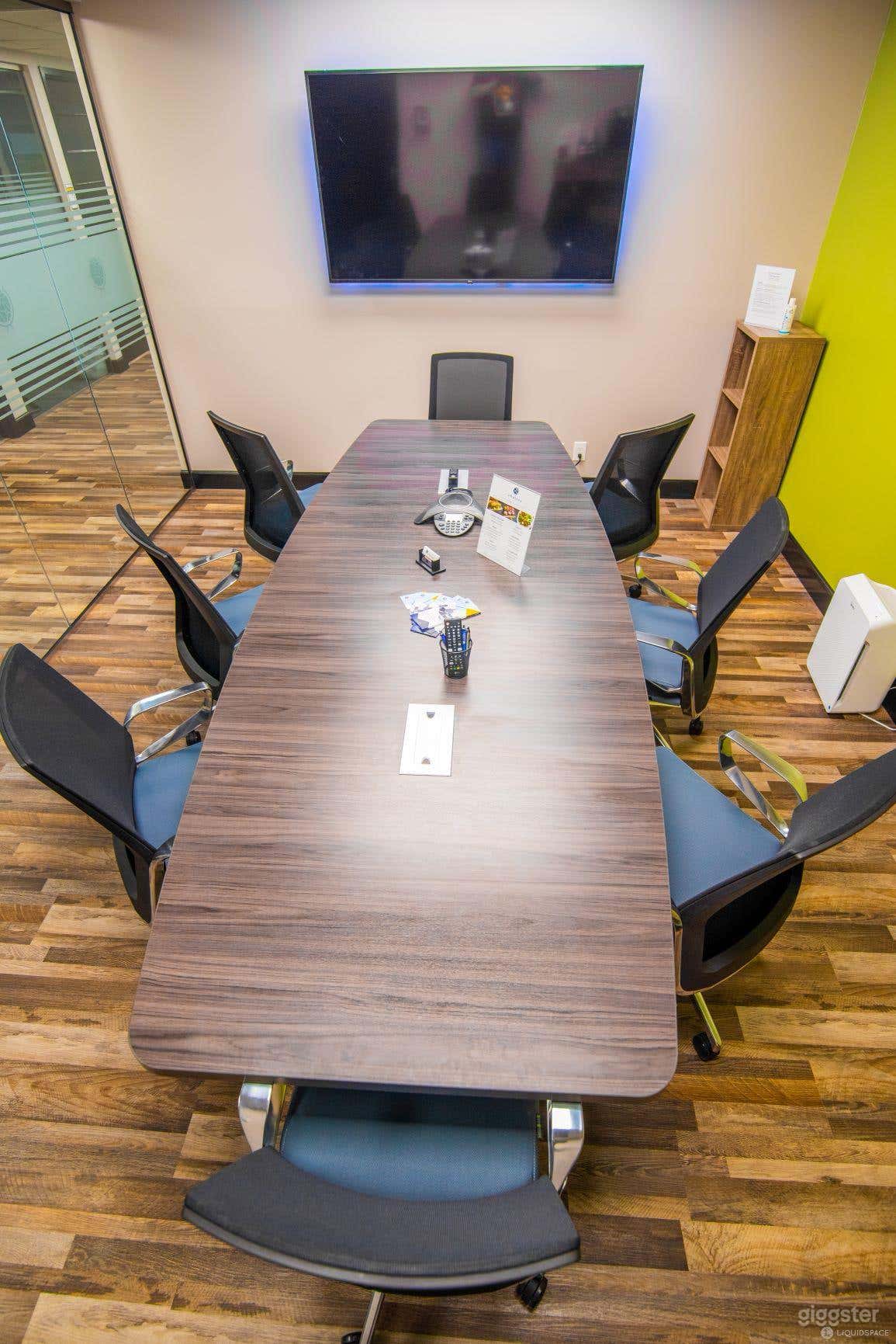 Spacious Conference Room in West Palm Beach Photo 4