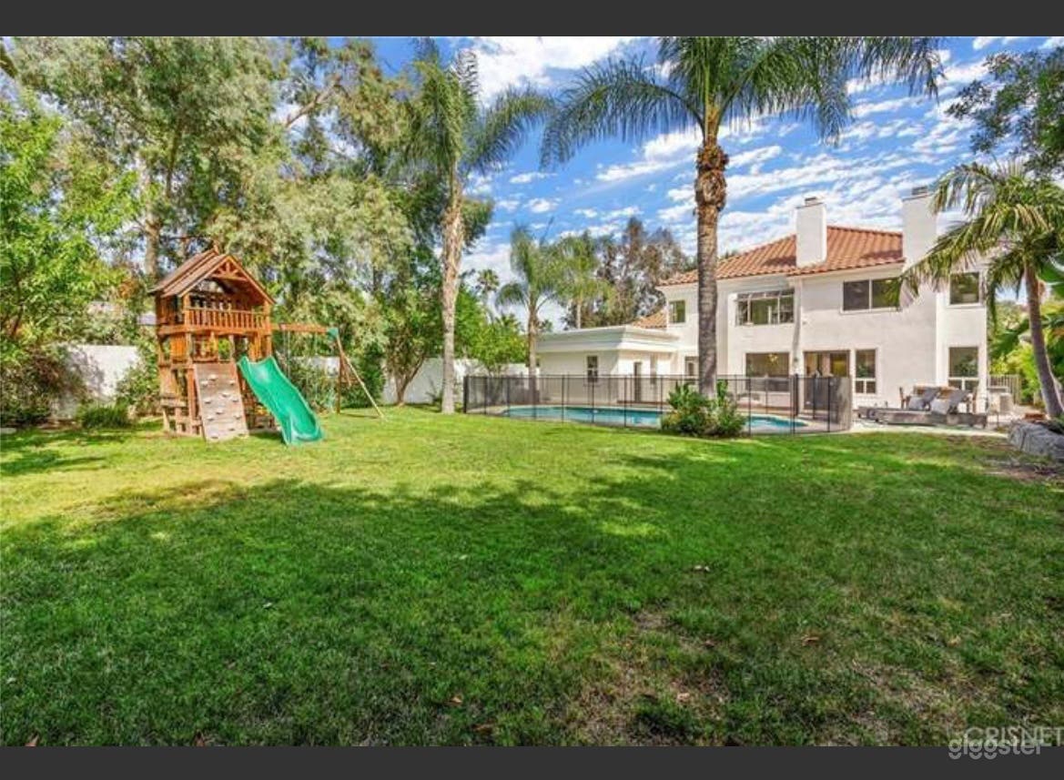 Spacious romantic oasis with peacocks  Photo 2