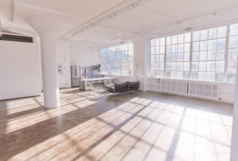  Chelsea Daylight Studio South Facing w/ Profoto EQ 