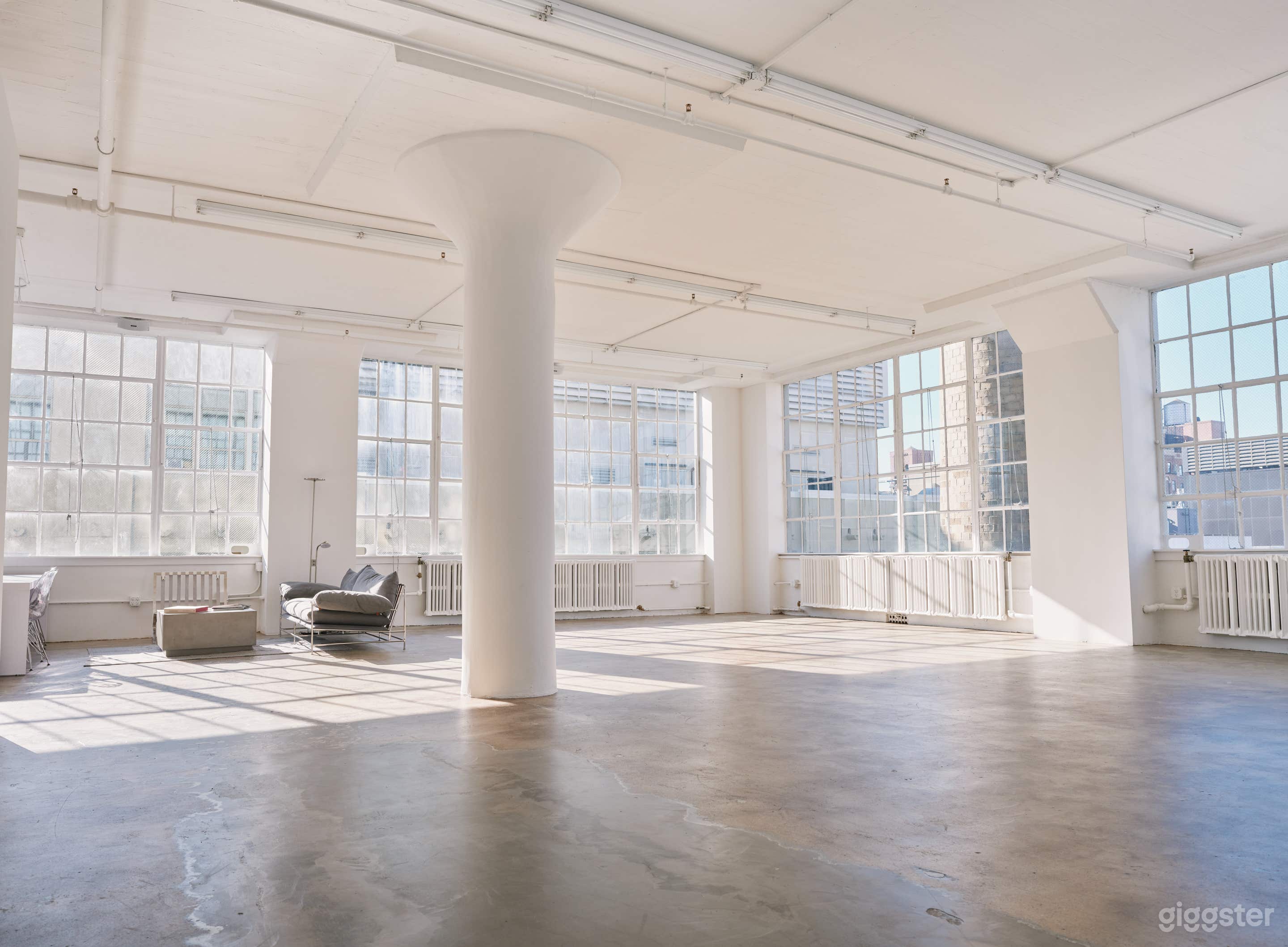 Chelsea Daylight Studio South Facing w/ Profoto EQ Photo 1