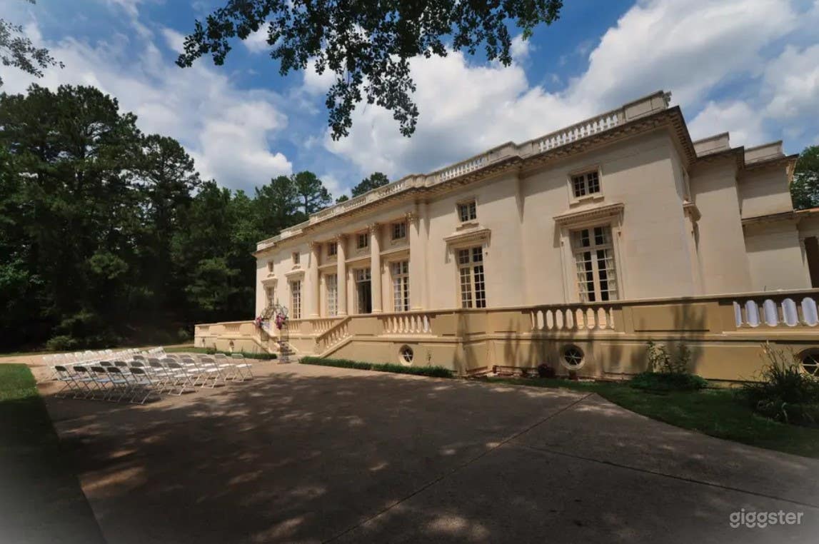 Chateau South Photo 4