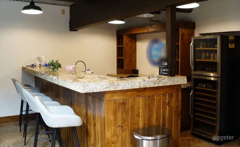  Stylish Event and Office Space in Camarillo 