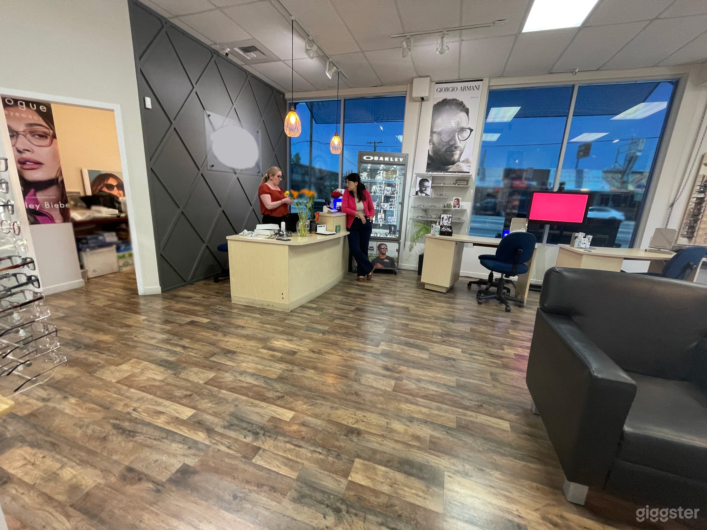 Modern Eyeware/Glasses Store Photo 2