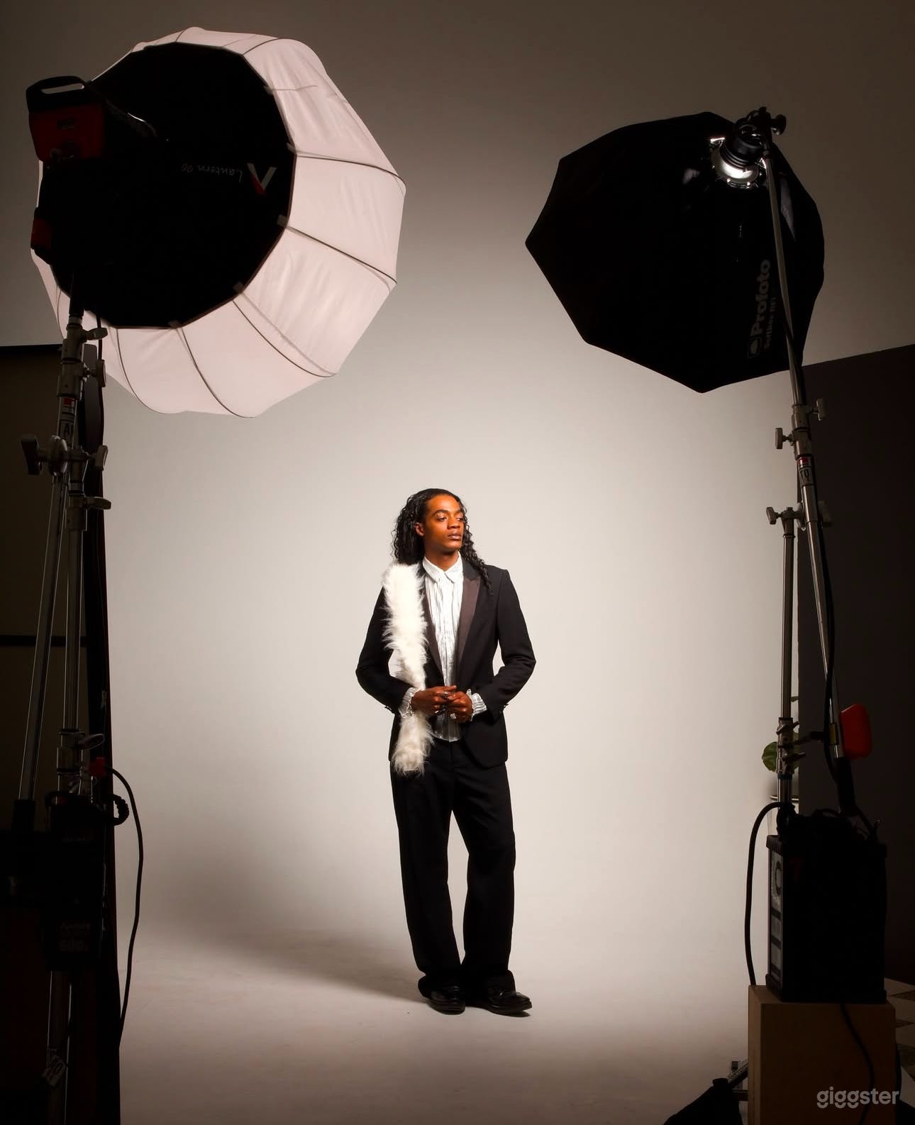 New Photography Studio/ Art Gallery/ Store front!  Photo 1