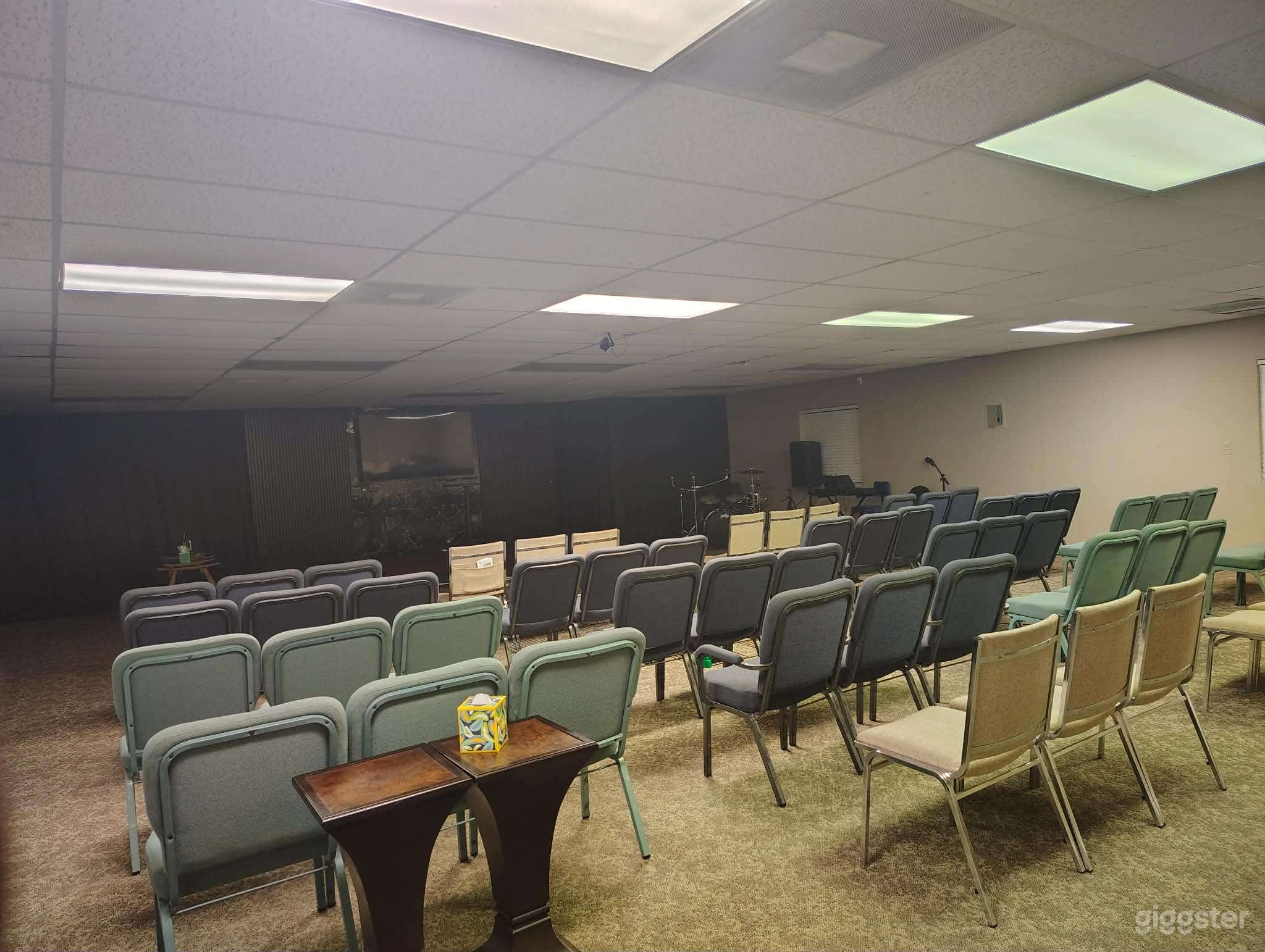 A worship center for rent Photo 2