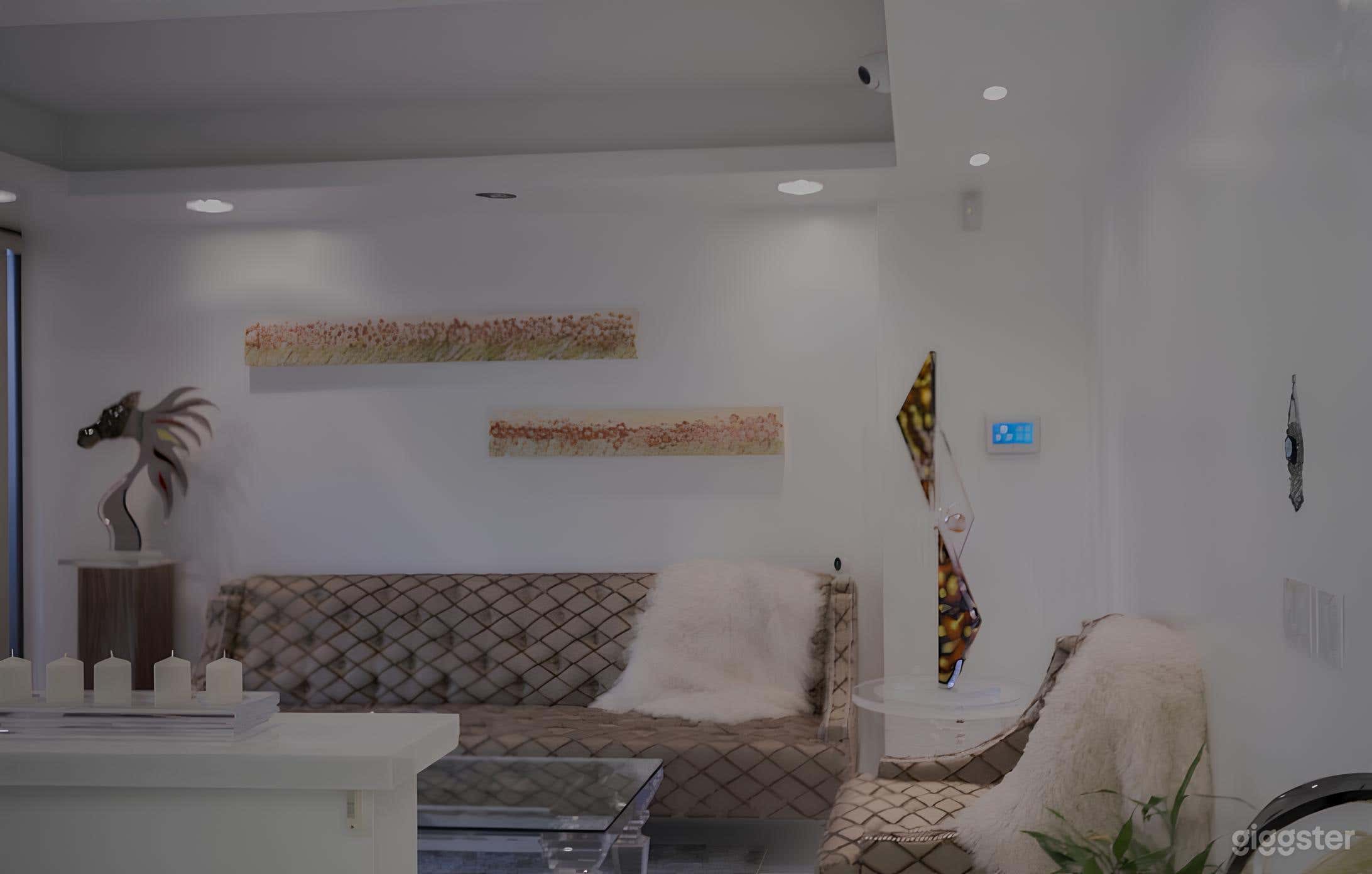 A Very Welcoming Theatre Lobby Photo 3