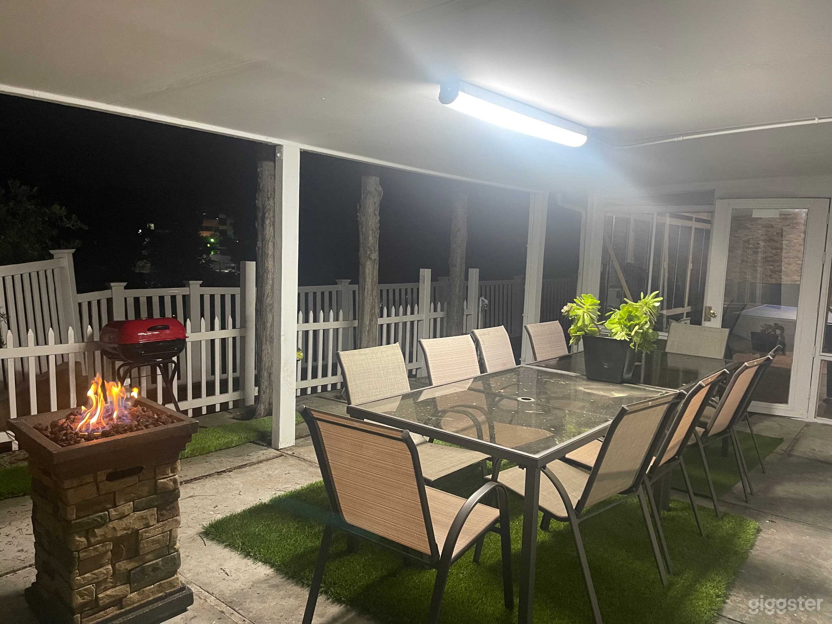 Beautiful party lover Woodland Hills Los Angeles  Photo 2