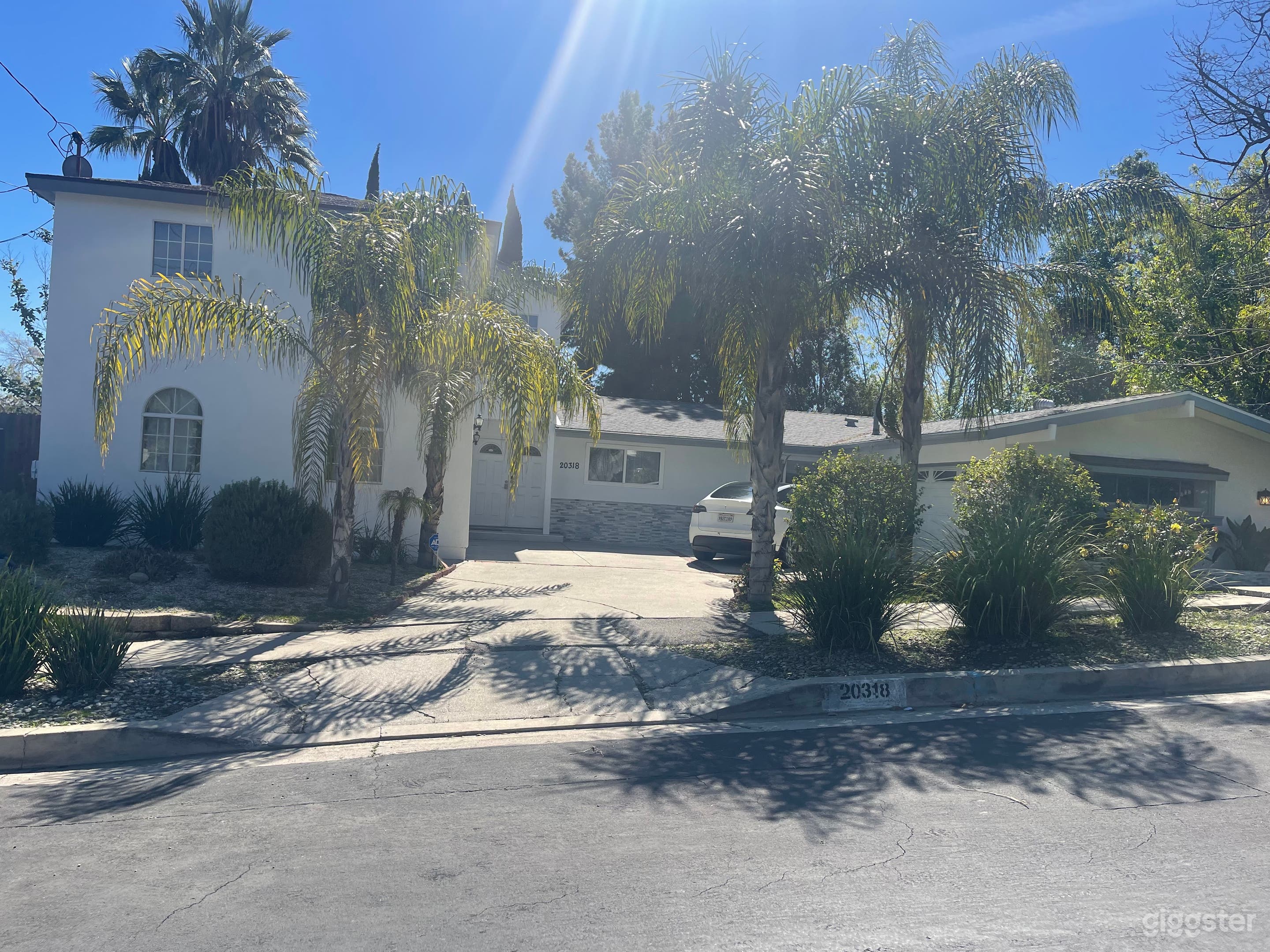 Beautiful party lover Woodland Hills Los Angeles  Photo 1