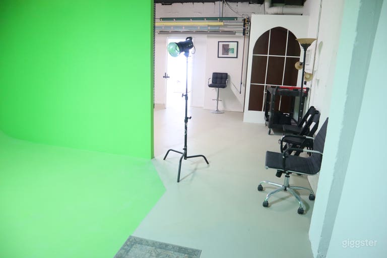  The Tech studio, Green Screen, Black screen seemless cyclor 