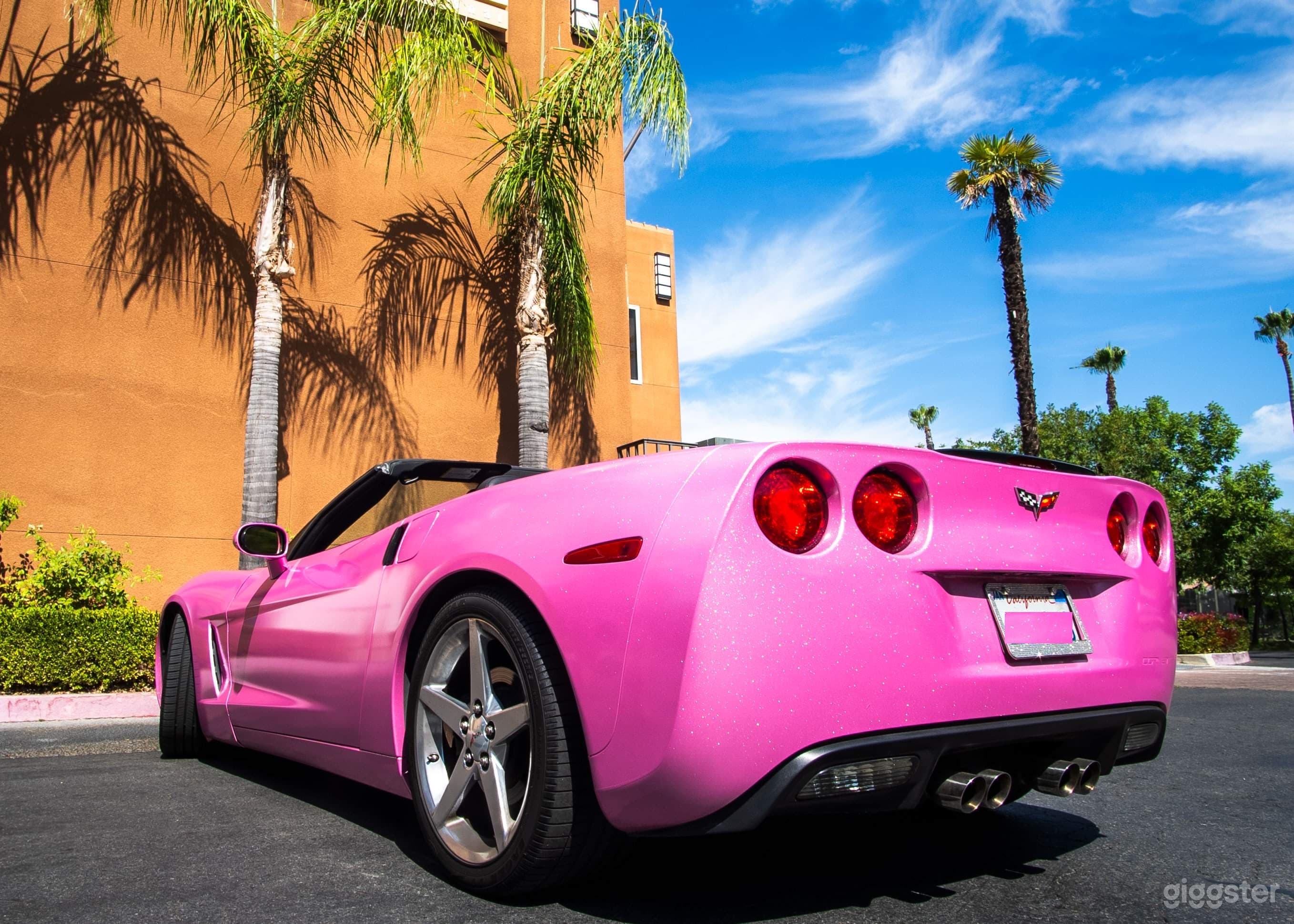  **BARBIE PINK CORVETTE** Photo 3