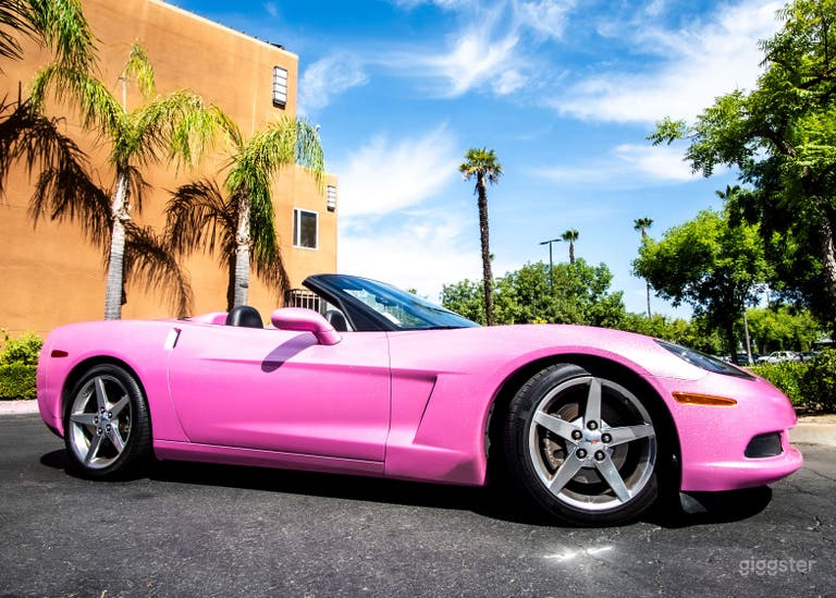   **BARBIE PINK CORVETTE** 